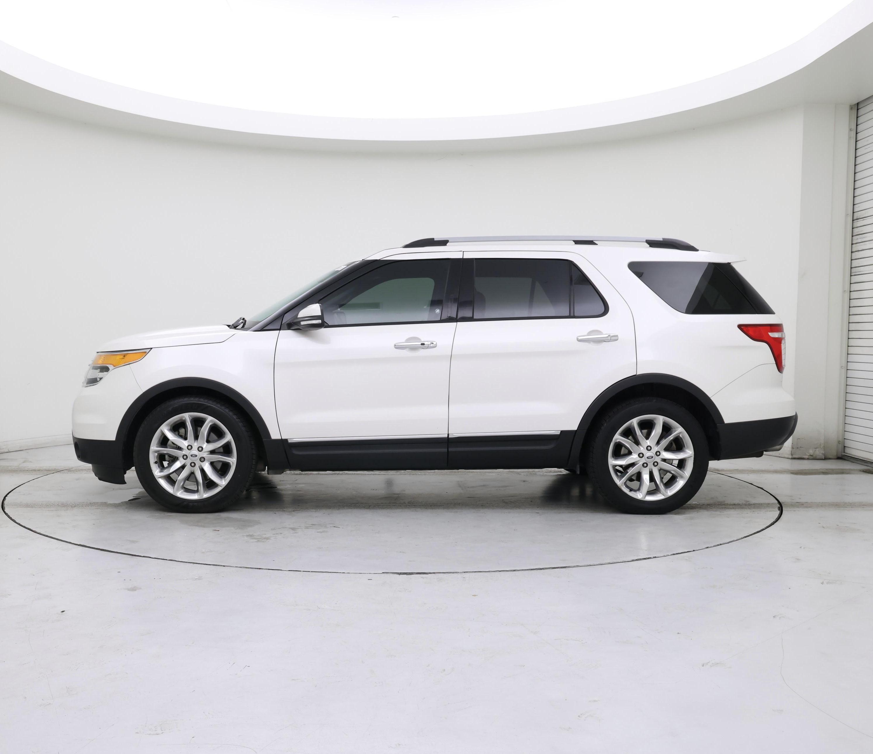 Thumbnail: 2015 Ford Explorer - 3