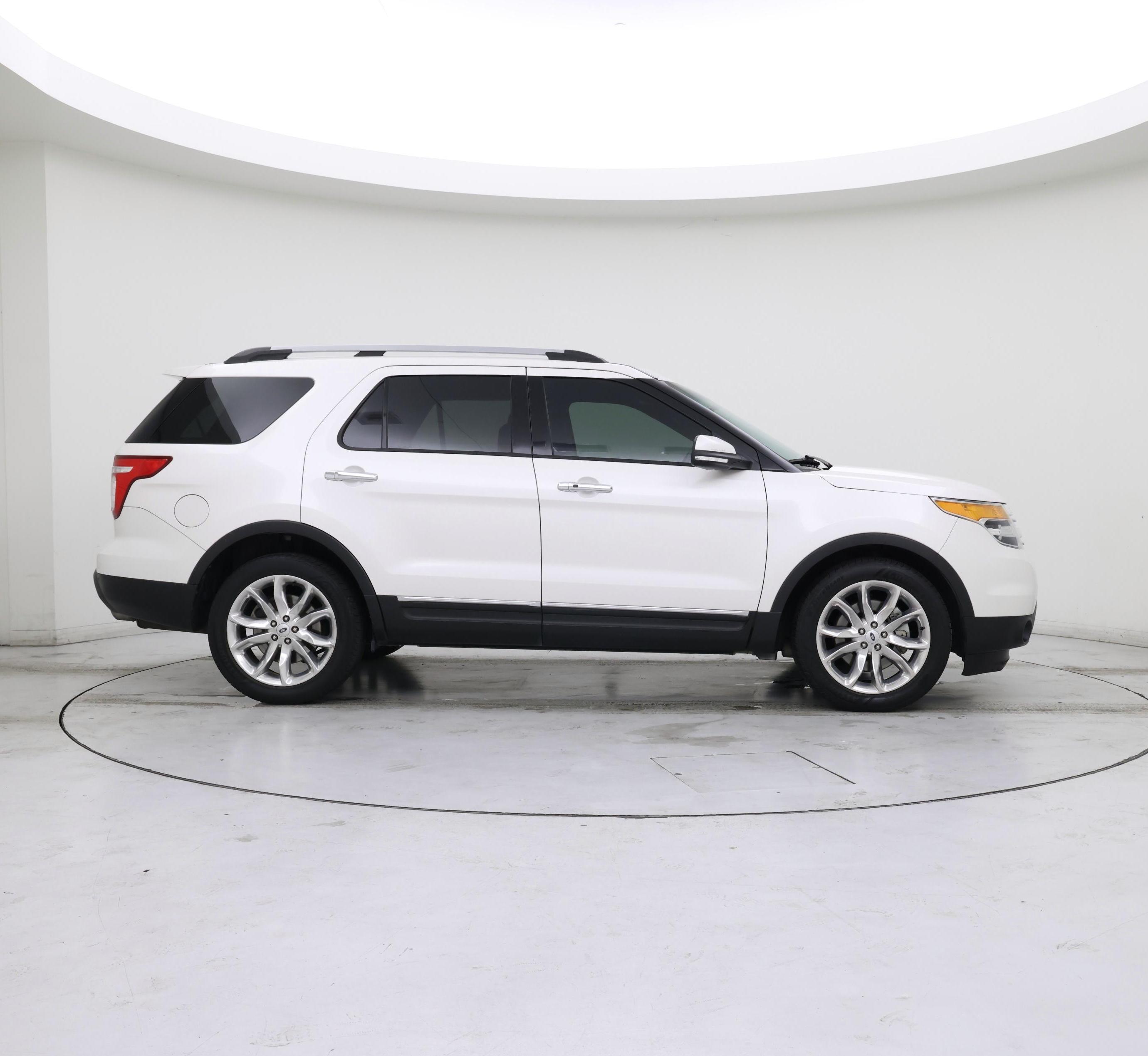 Thumbnail: 2015 Ford Explorer - 7