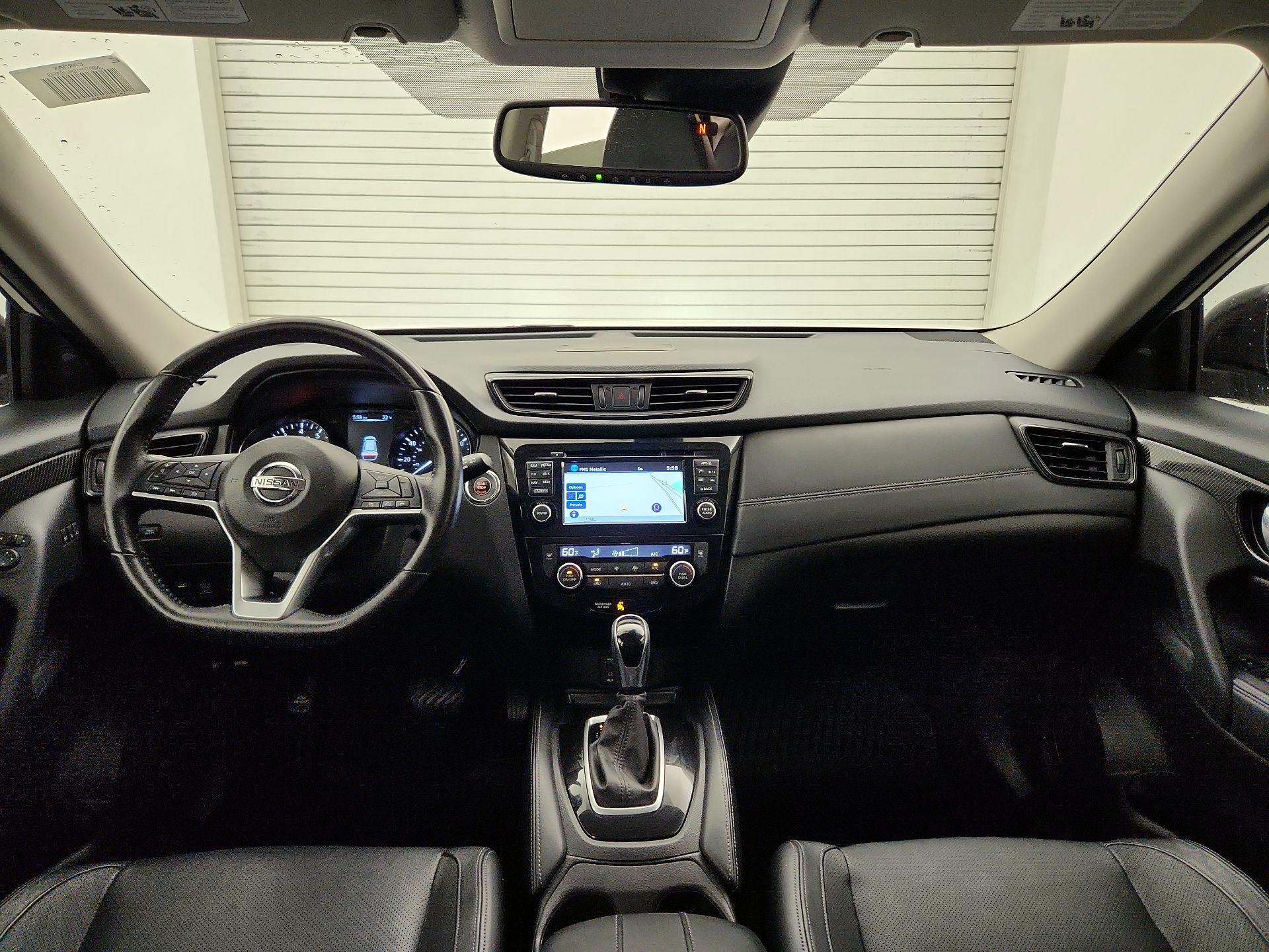 Thumbnail: 2017 Nissan Rogue - 9