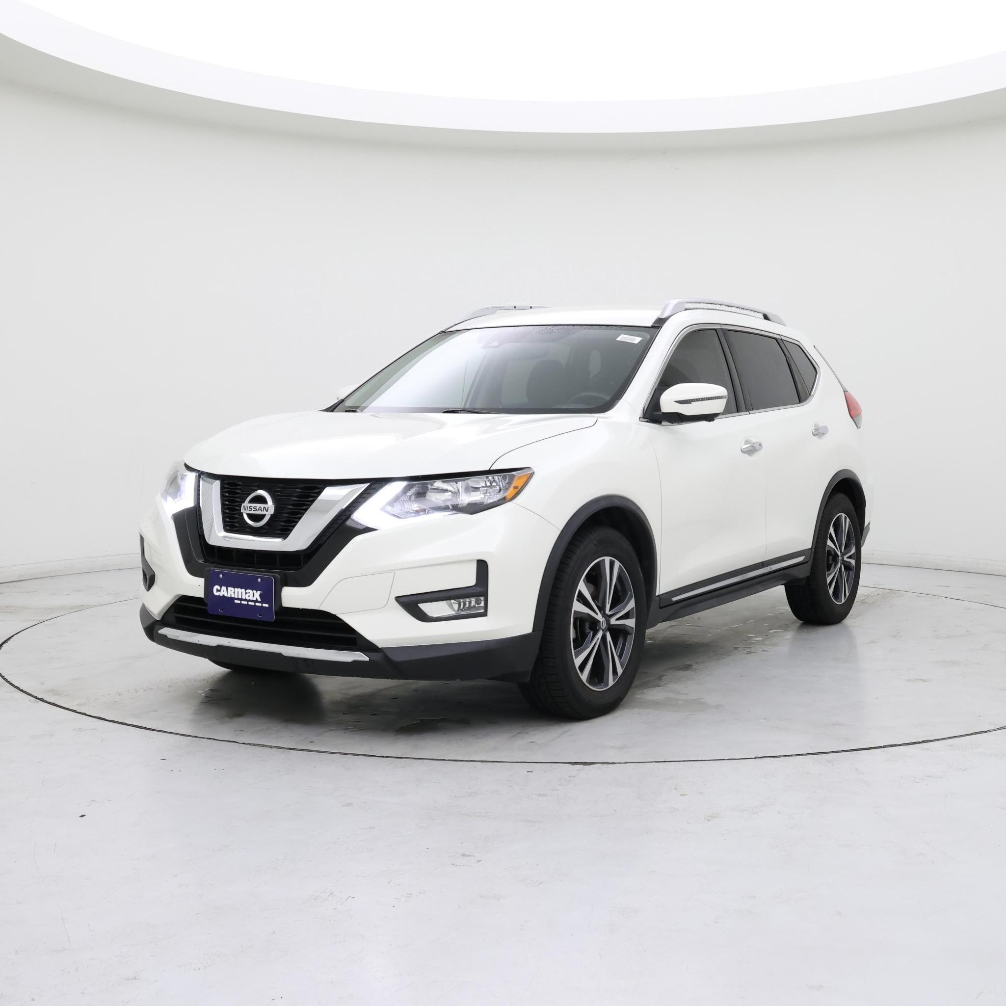 Thumbnail: 2017 Nissan Rogue - 4