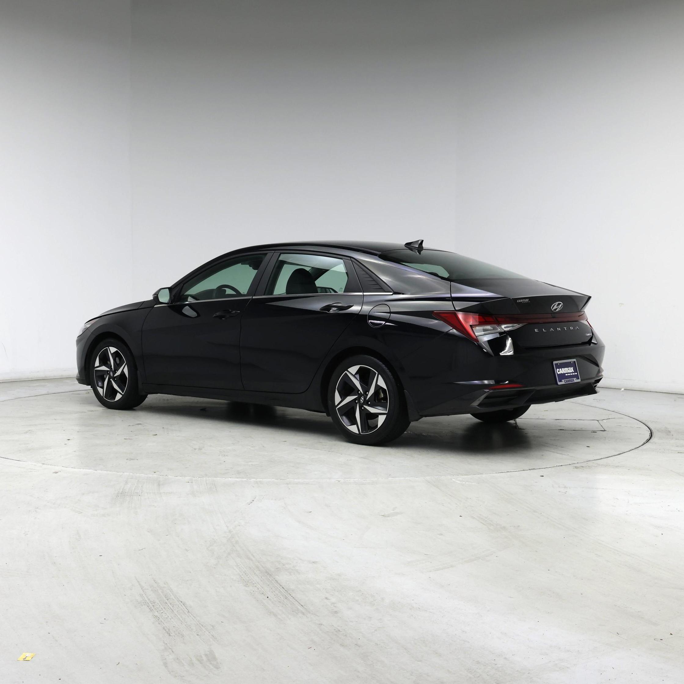 Thumbnail: 2022 Hyundai Elantra - 2