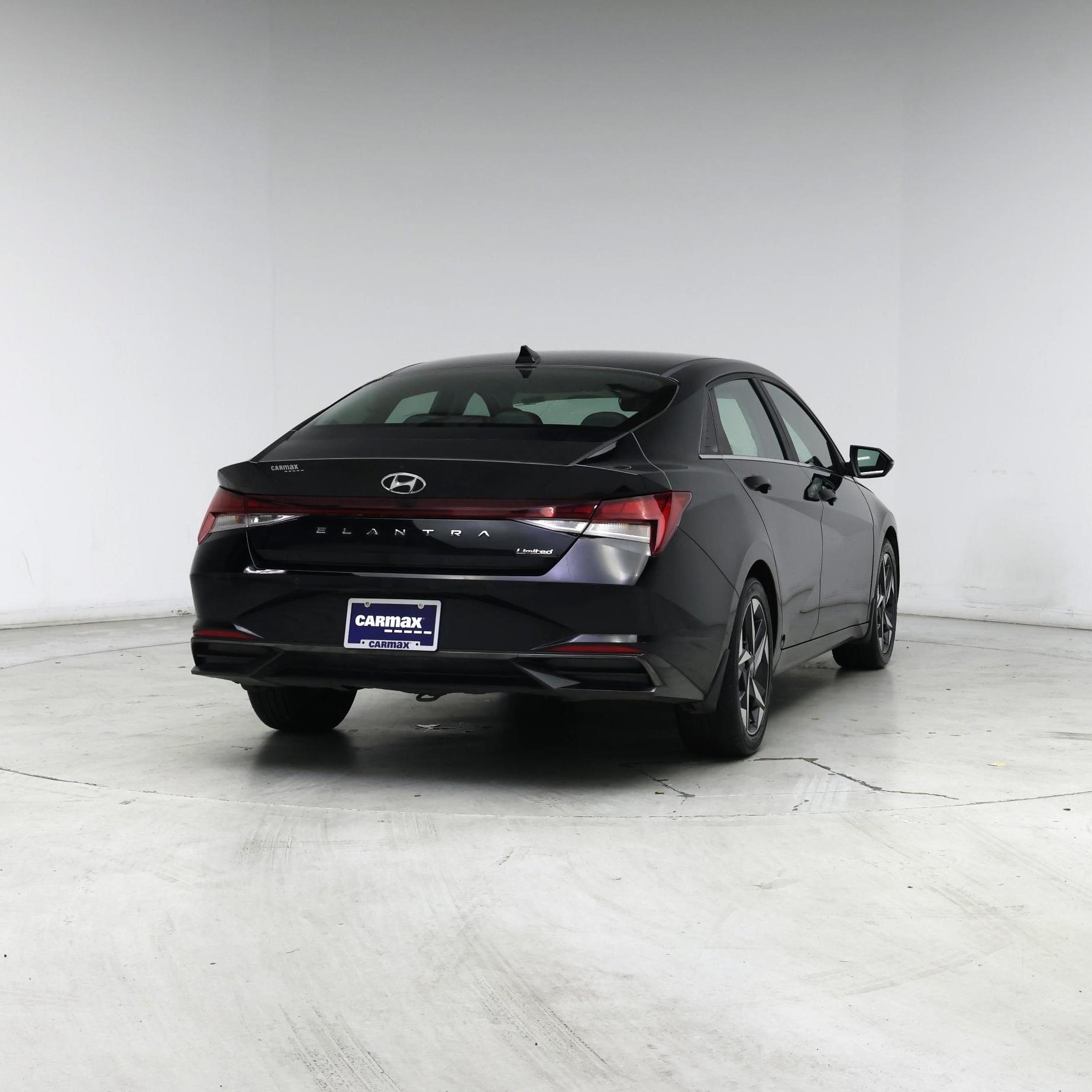 Thumbnail: 2022 Hyundai Elantra - 8