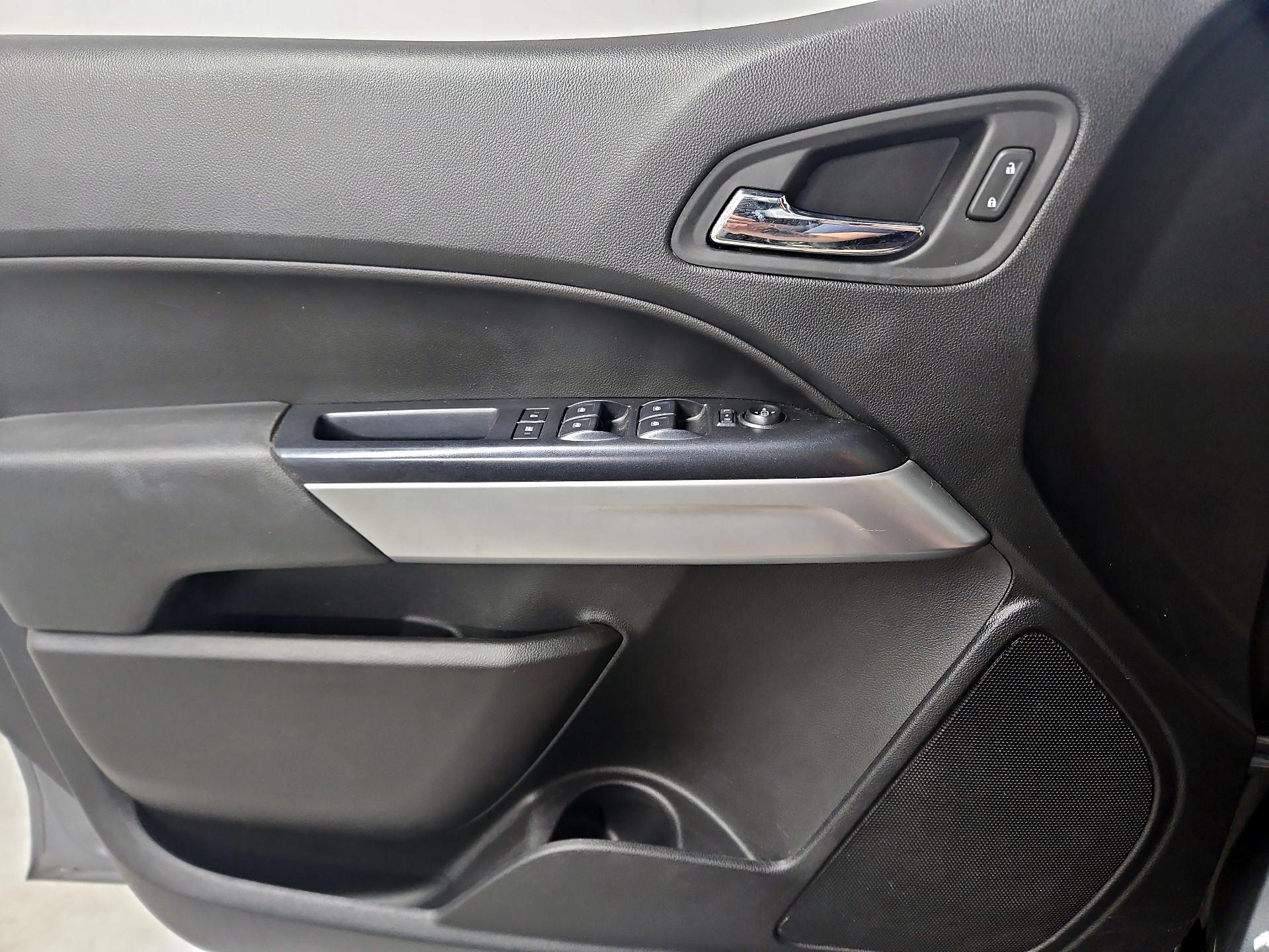 Thumbnail: 2019 Chevrolet Colorado - 12