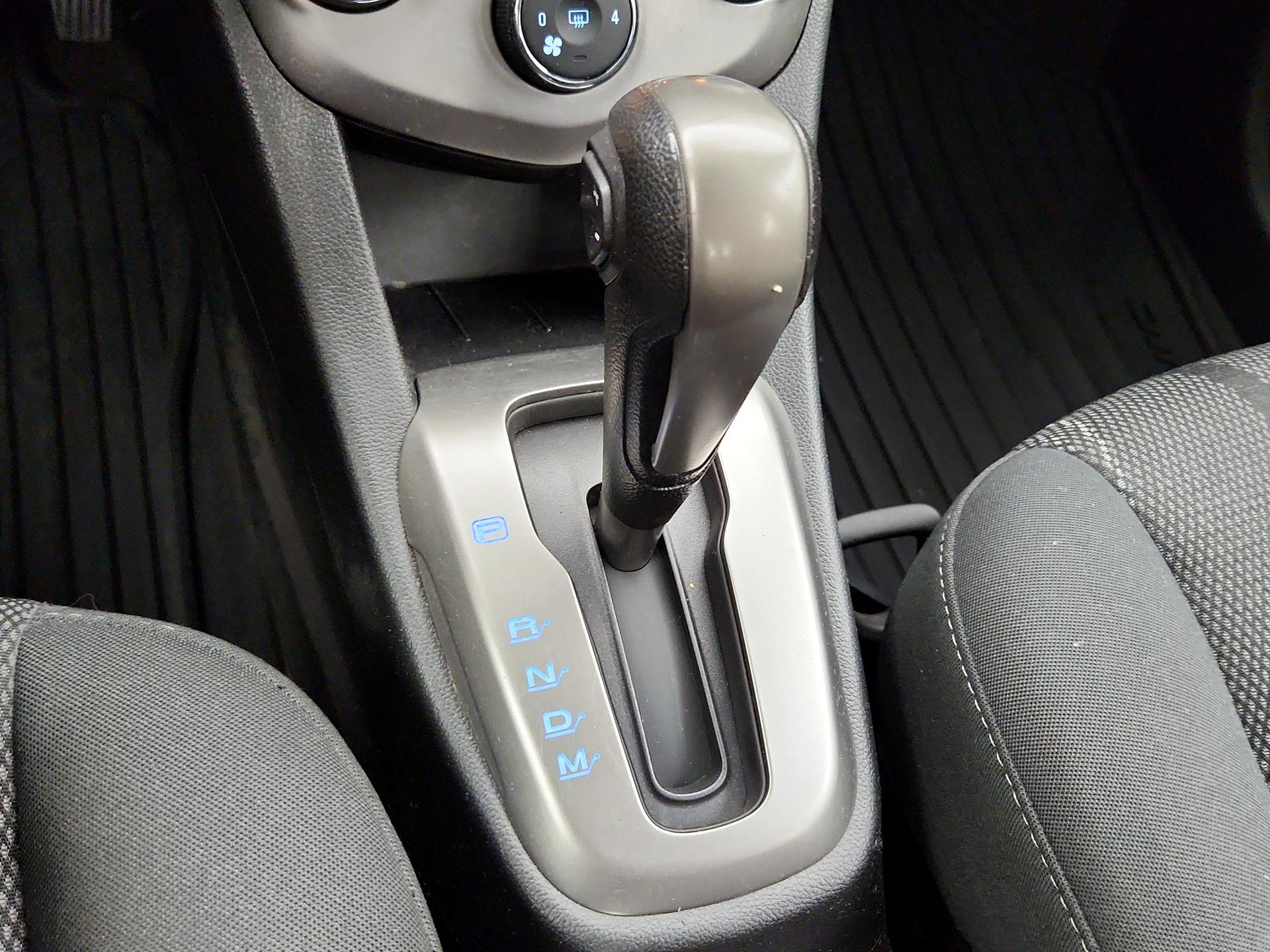 Thumbnail: 2016 Chevrolet Sonic - 17