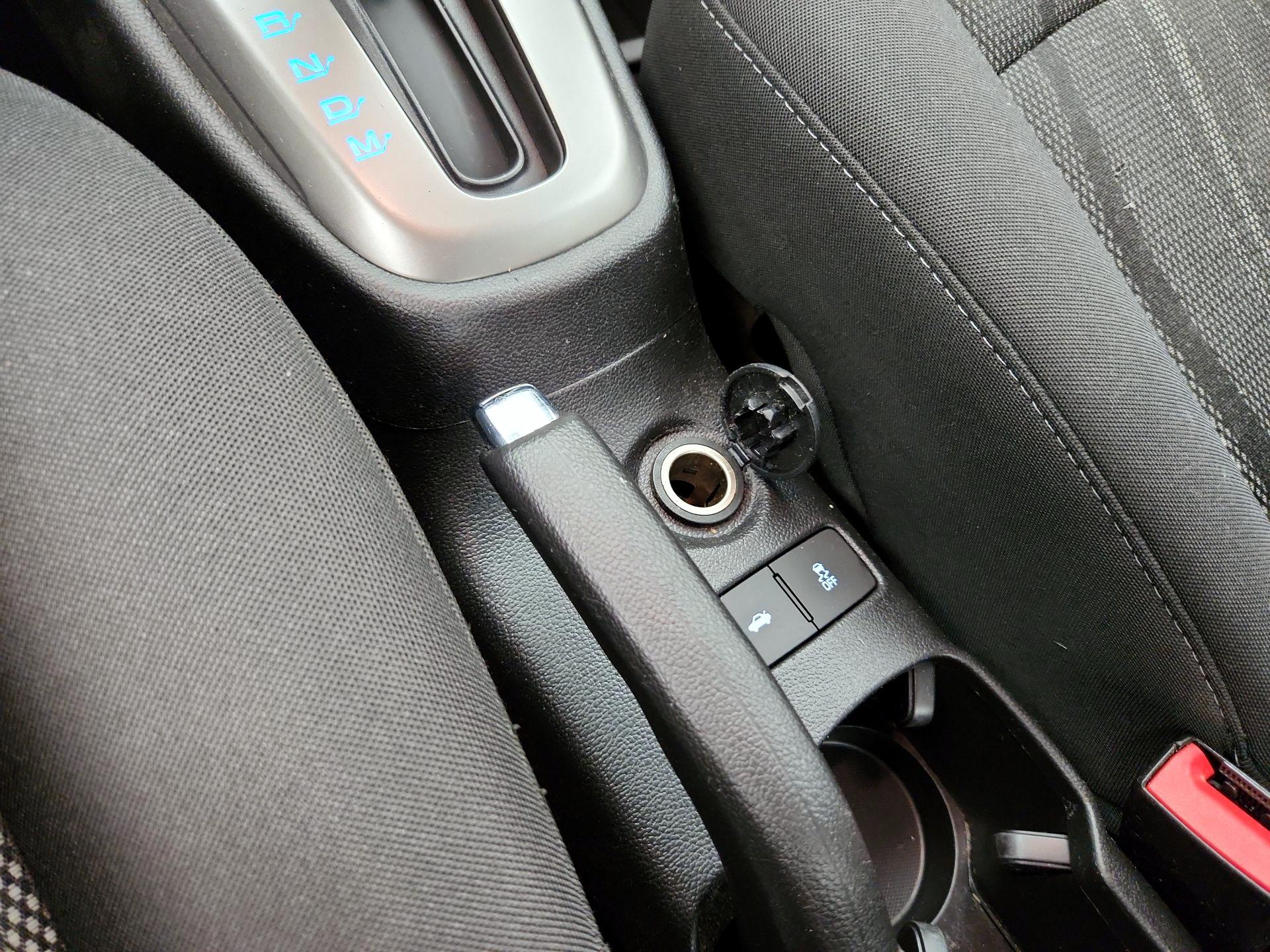 Thumbnail: 2016 Chevrolet Sonic - 18