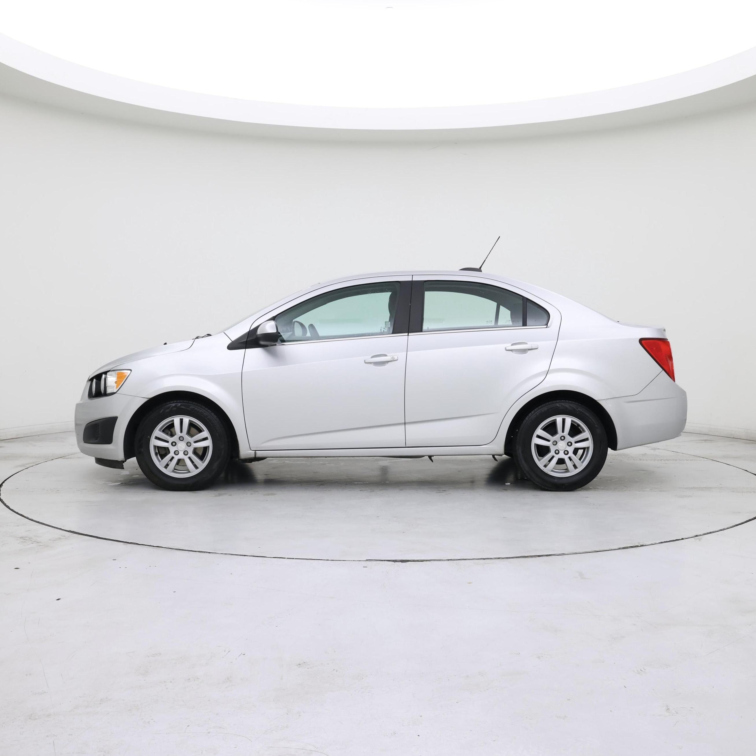 Thumbnail: 2016 Chevrolet Sonic - 3