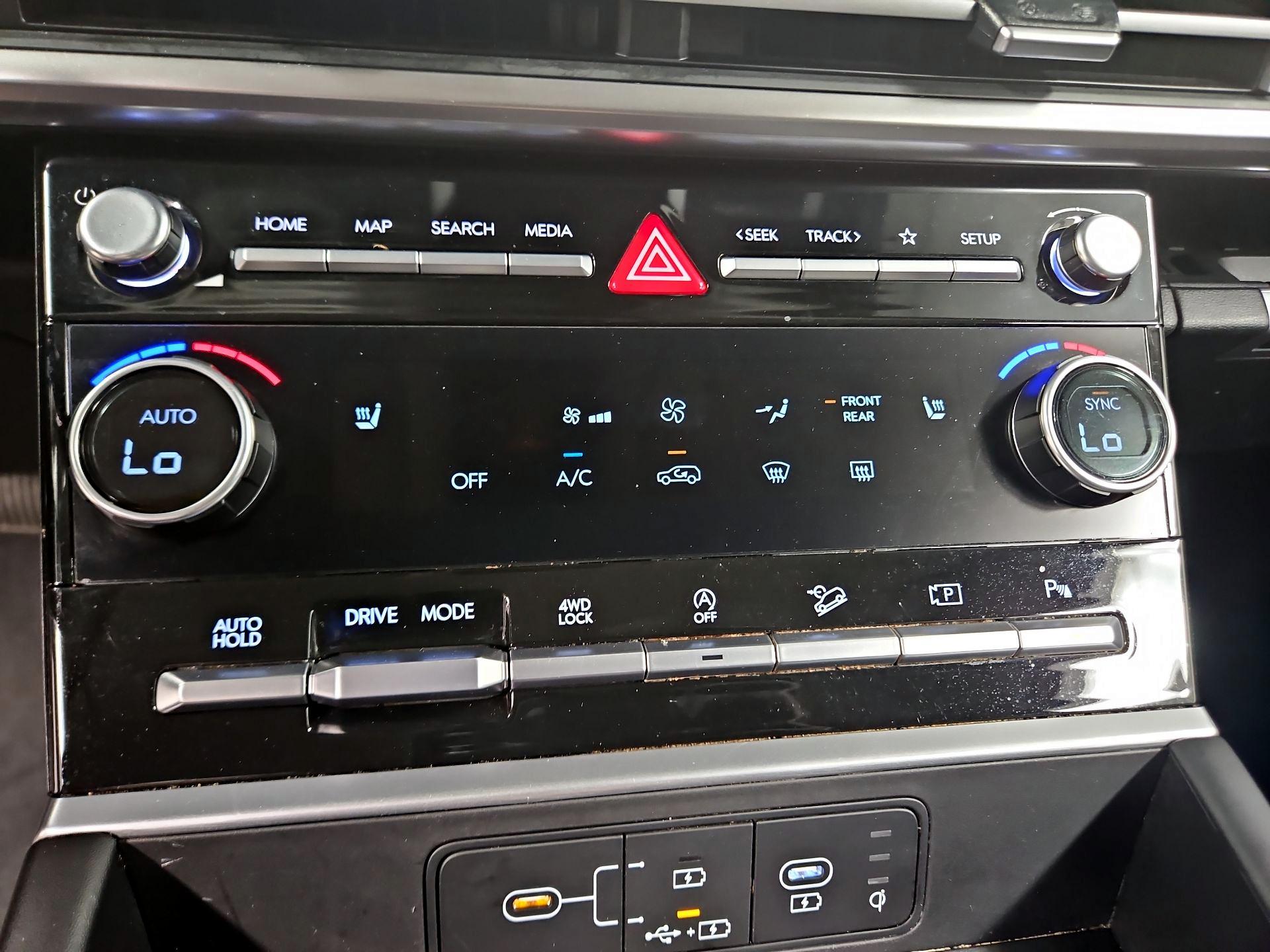 Thumbnail: 2024 Hyundai Santa Fe - 16