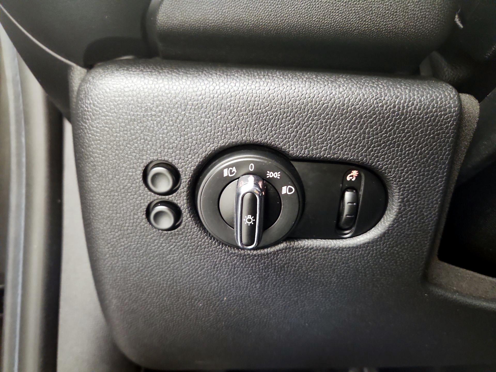 Thumbnail: 2019 MINI Cooper - 13