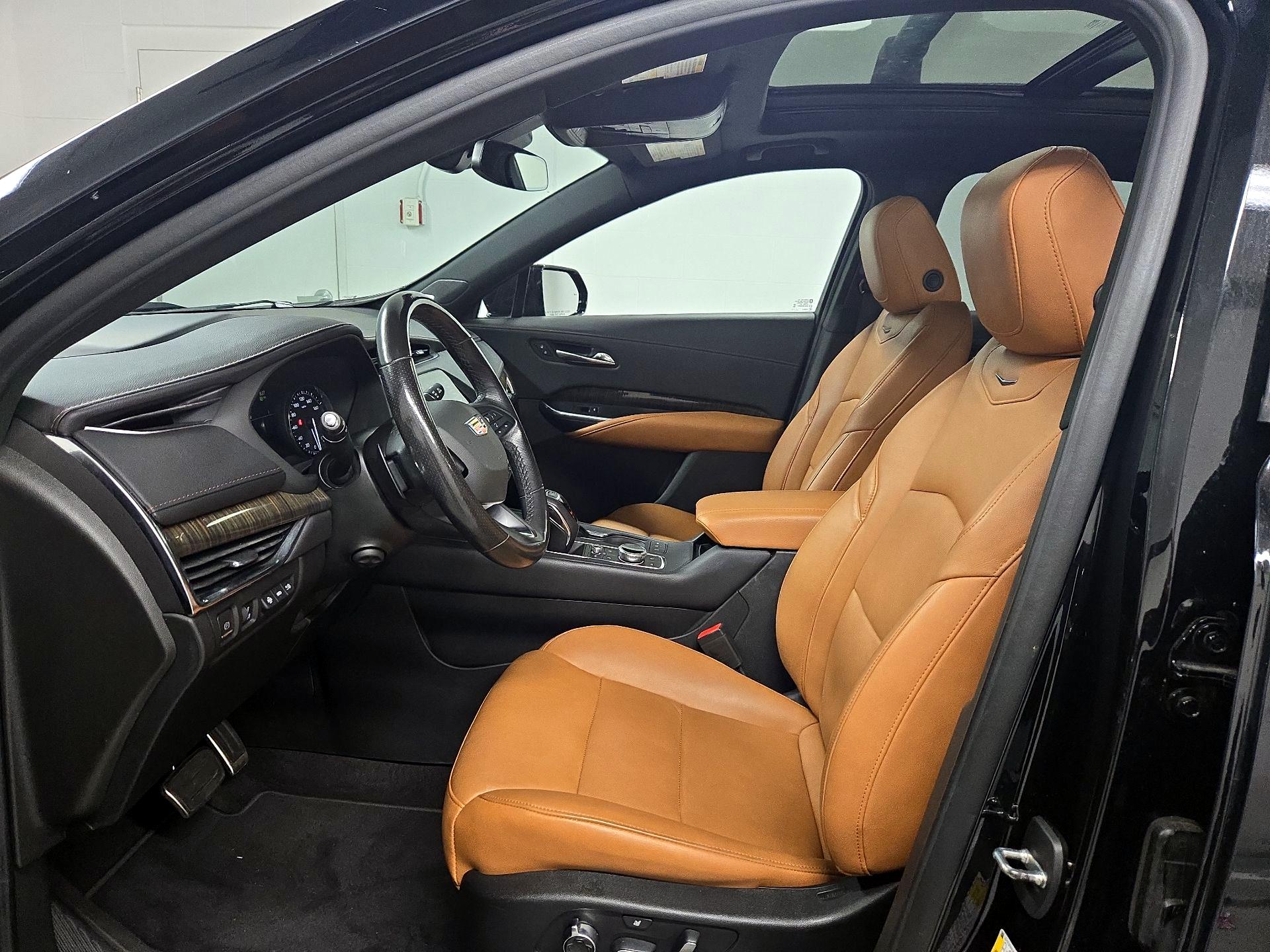 Thumbnail: 2019 Cadillac XT4 - 11