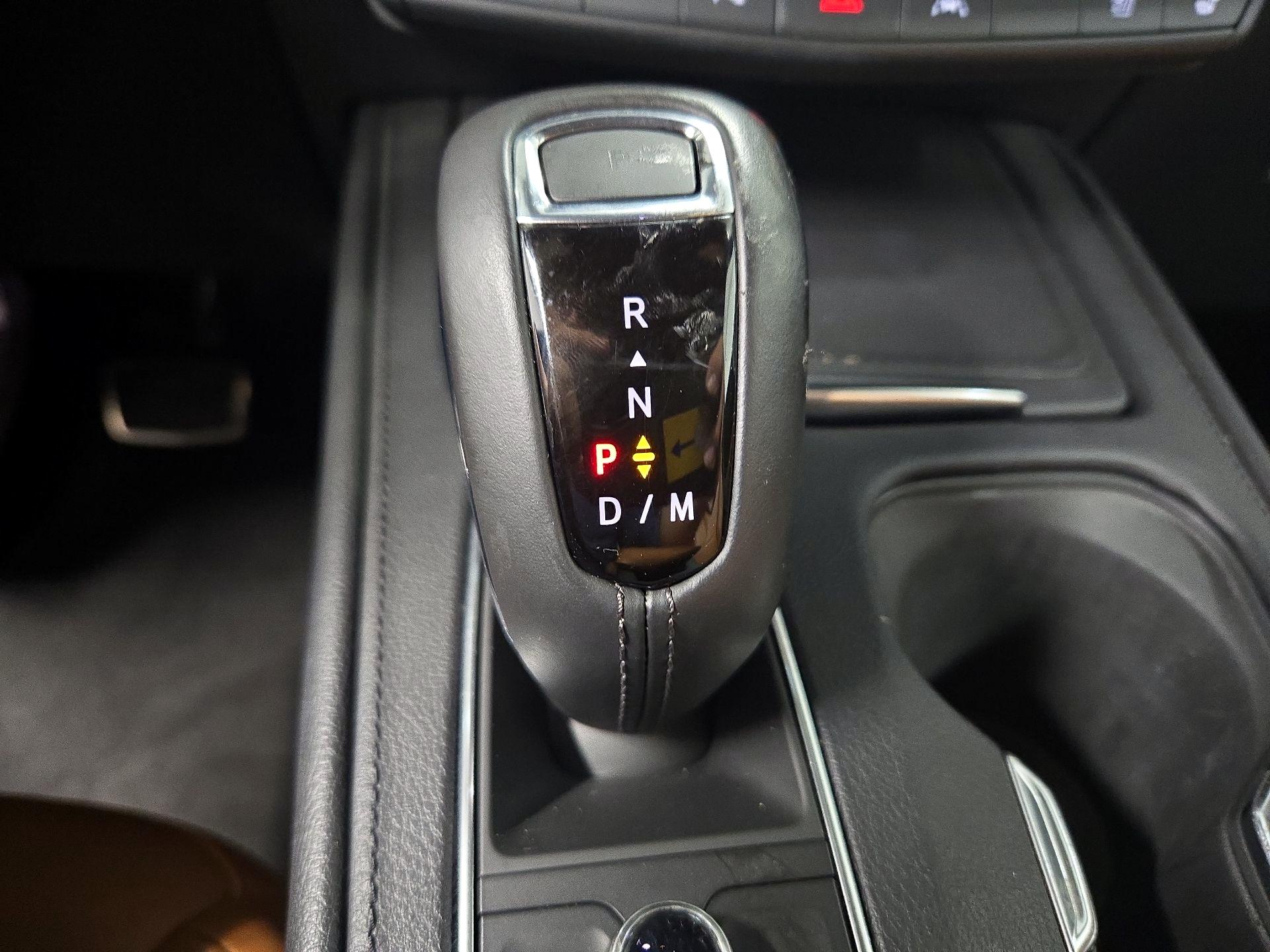 Thumbnail: 2019 Cadillac XT4 - 18