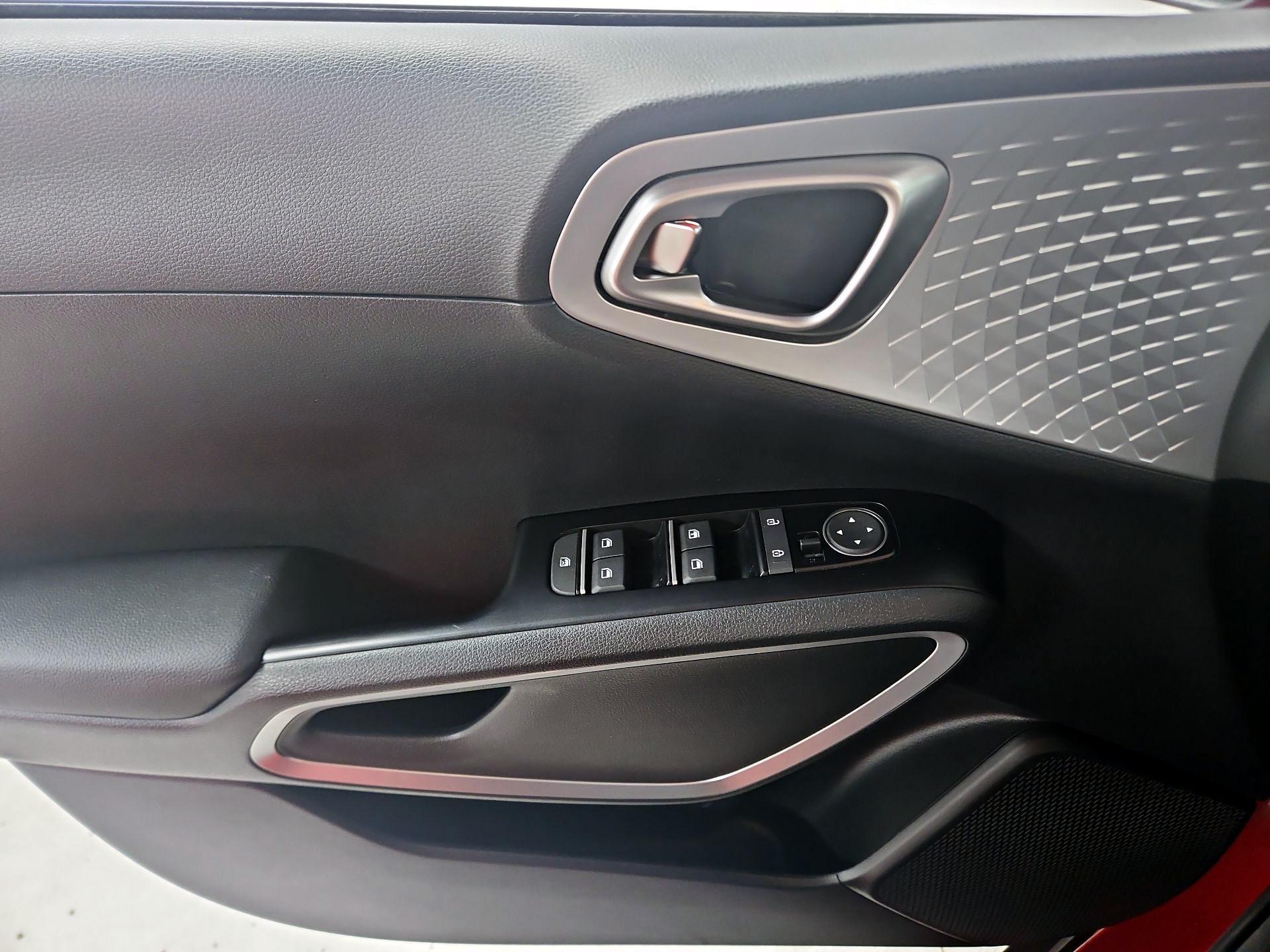 Thumbnail: 2023 Kia Soul - 12