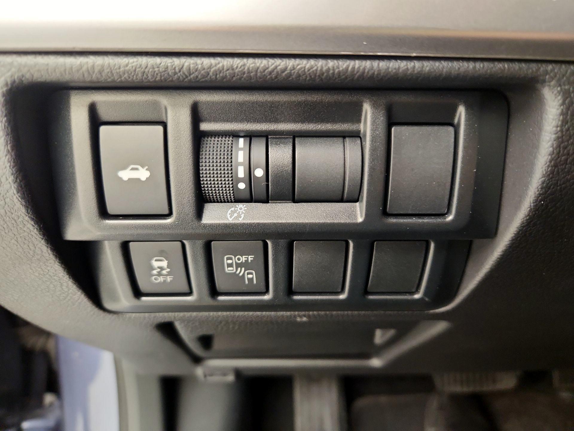 Thumbnail: 2015 Subaru Legacy - 13