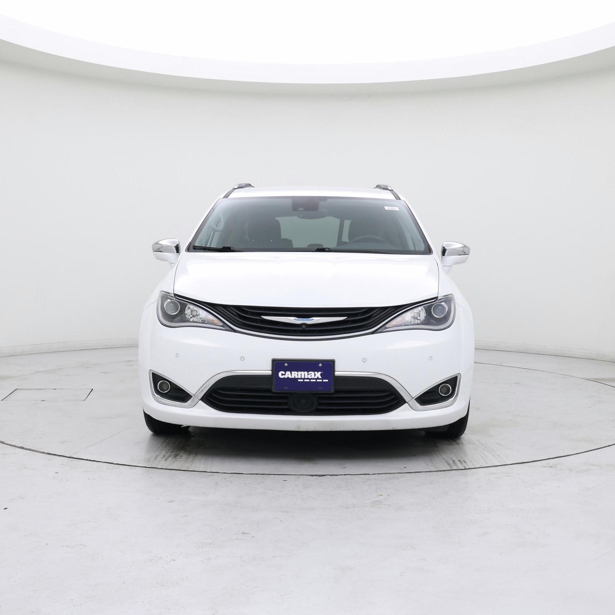 Thumbnail: 2018 Chrysler Pacifica - 5