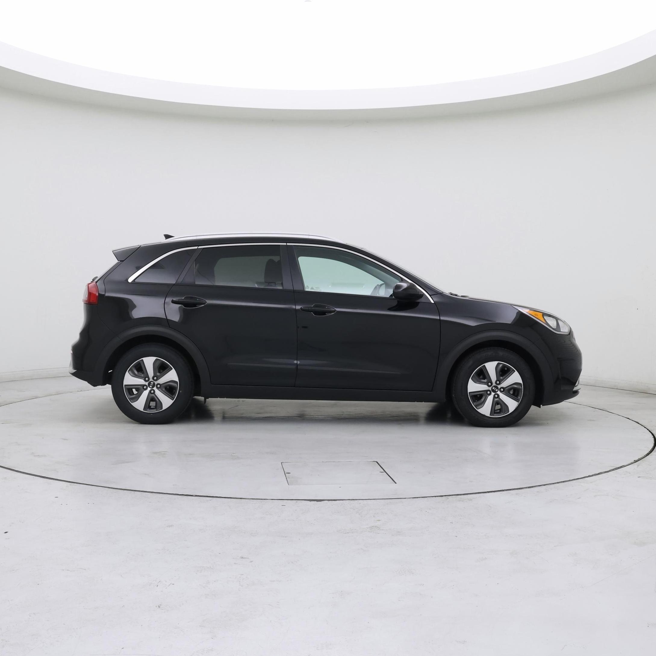 Thumbnail: 2017 Kia Niro - 7