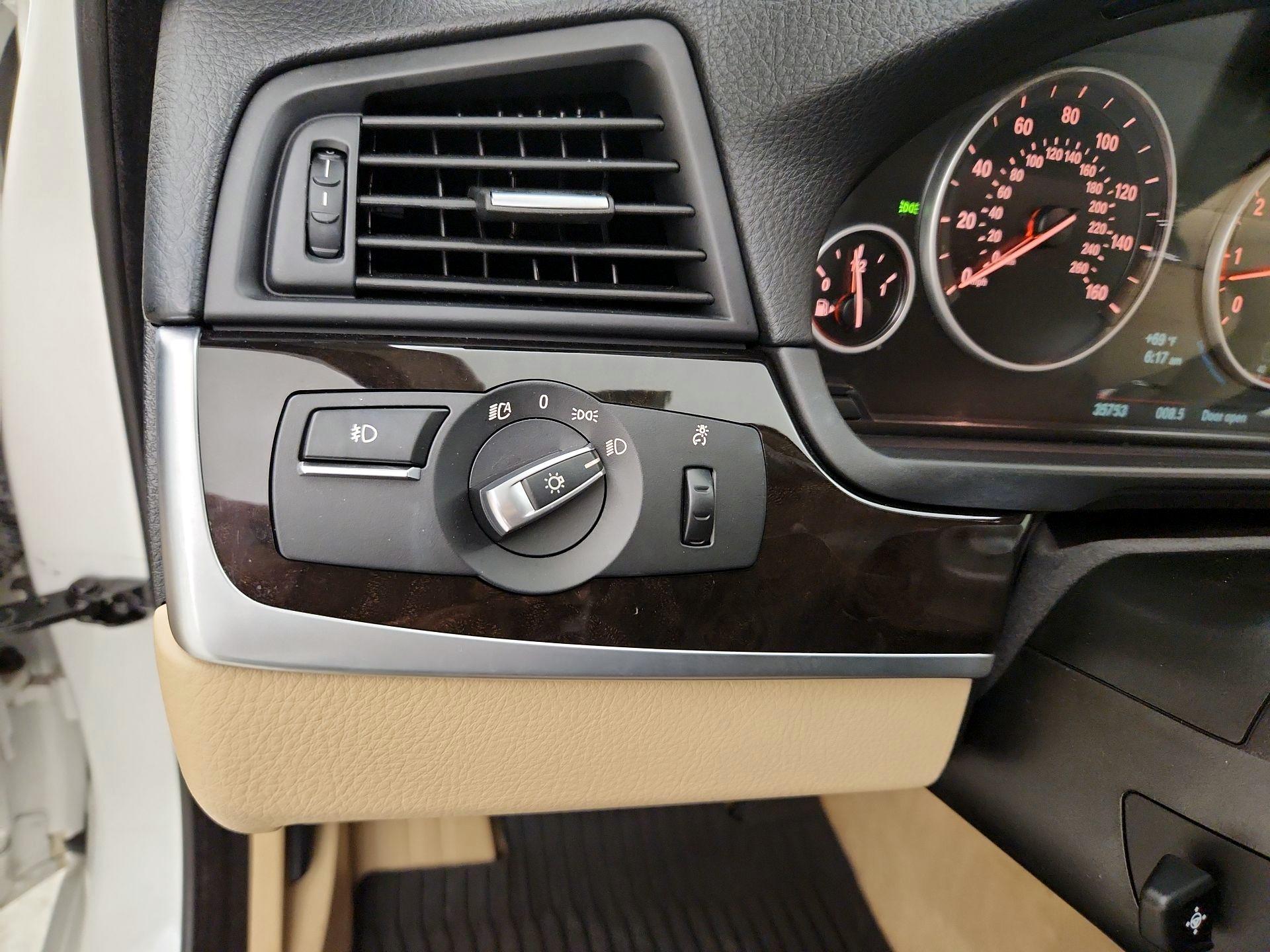 Thumbnail: 2014 BMW 5 Series - 13
