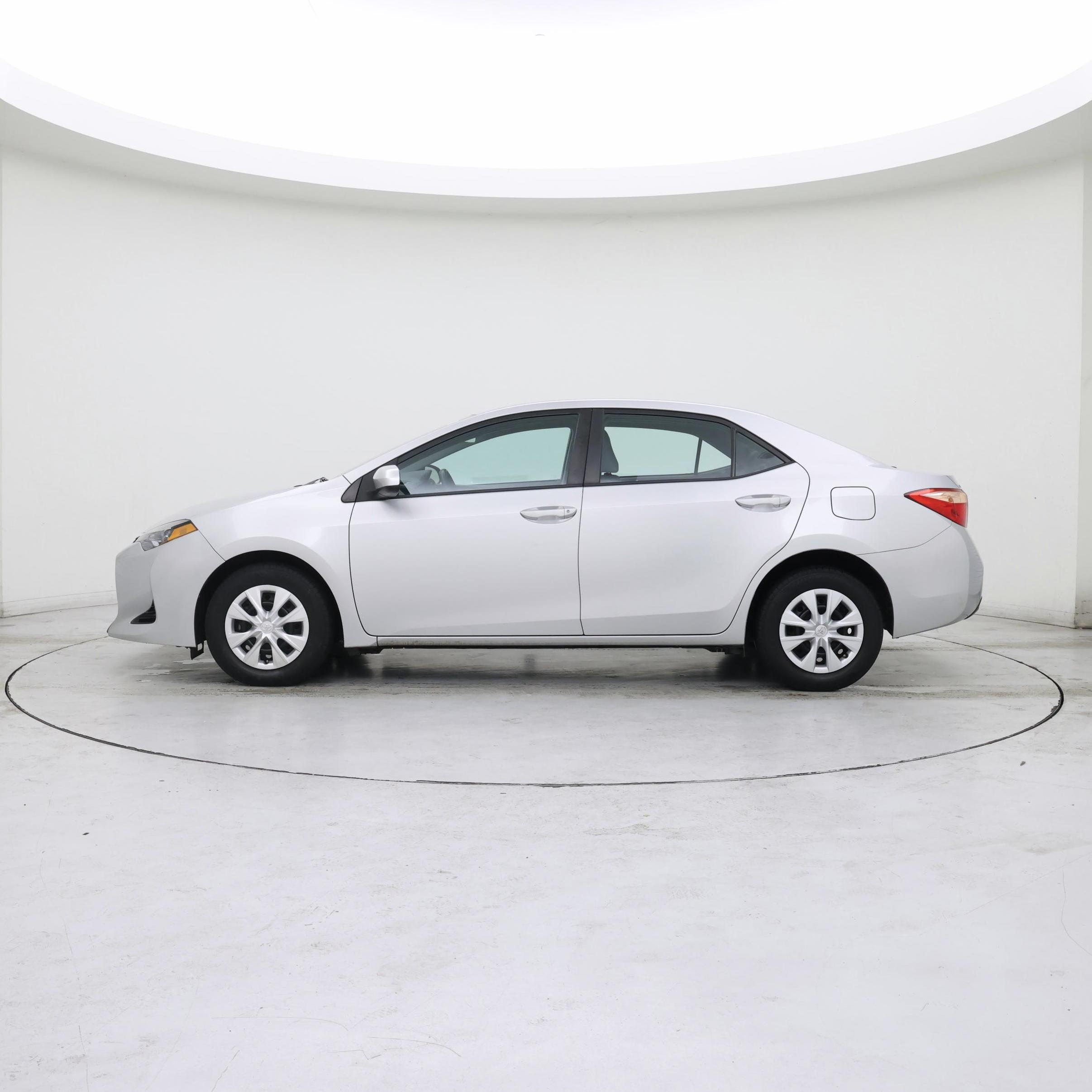 Thumbnail: 2019 Toyota Corolla - 3