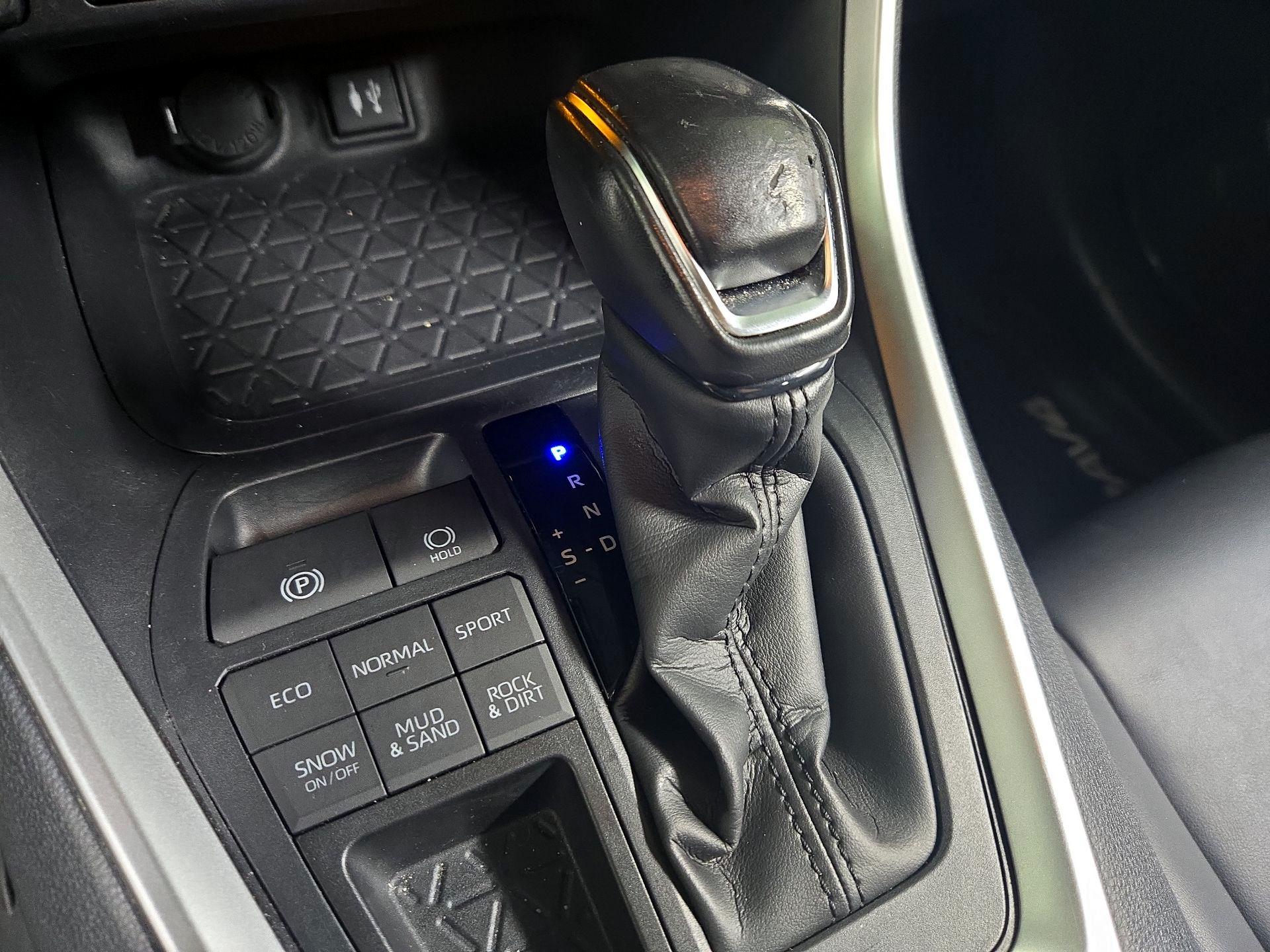 Thumbnail: 2019 Toyota RAV4 - 17