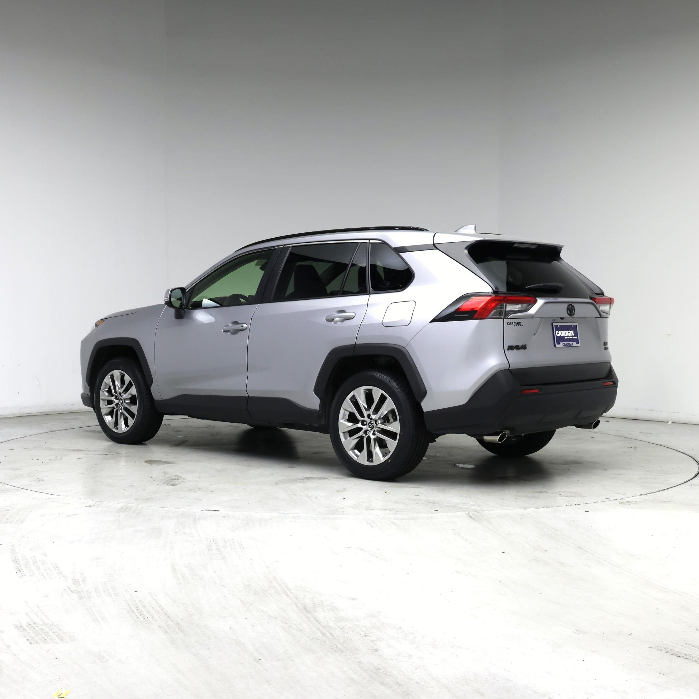 Thumbnail: 2019 Toyota RAV4 - 2