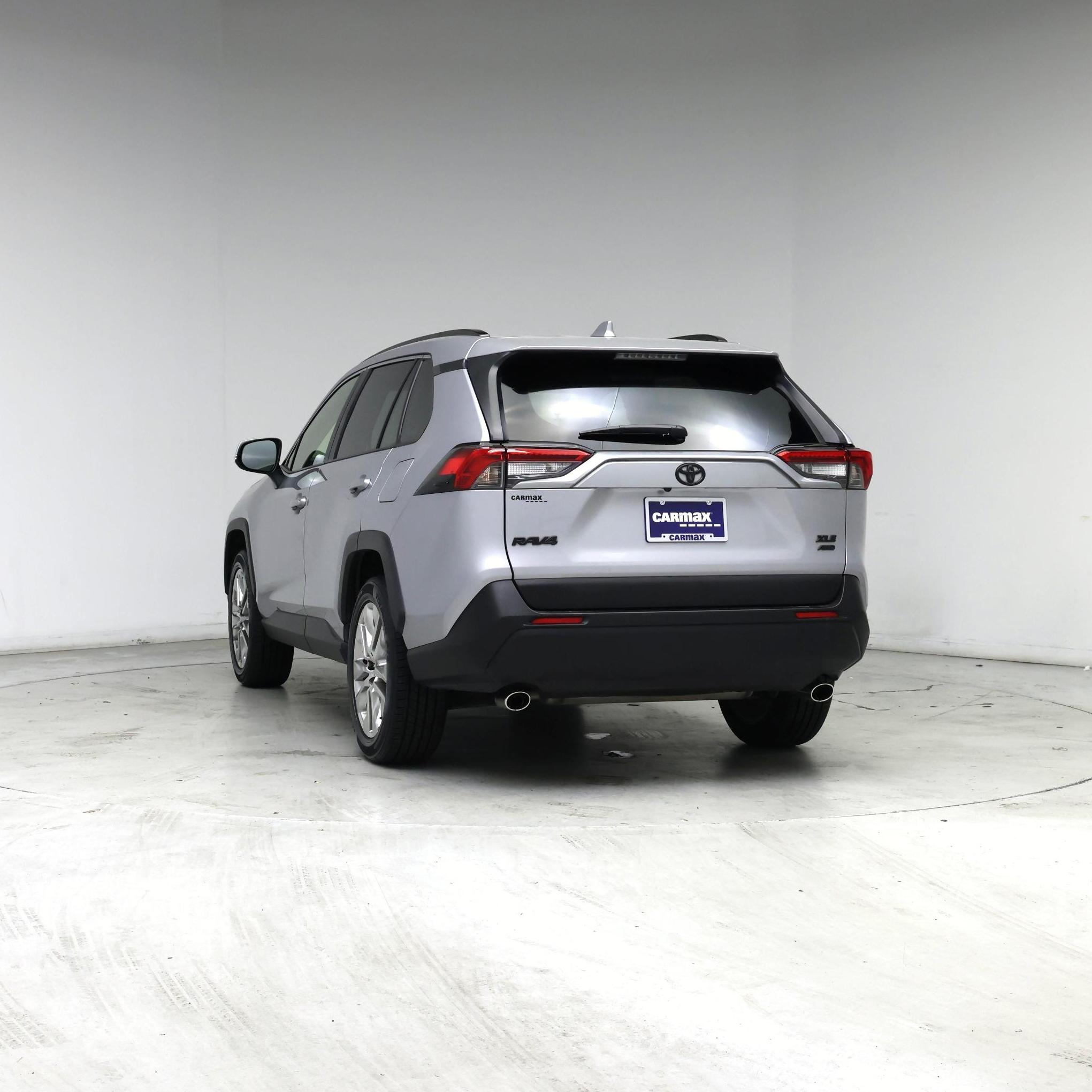 Thumbnail: 2019 Toyota RAV4 - 6