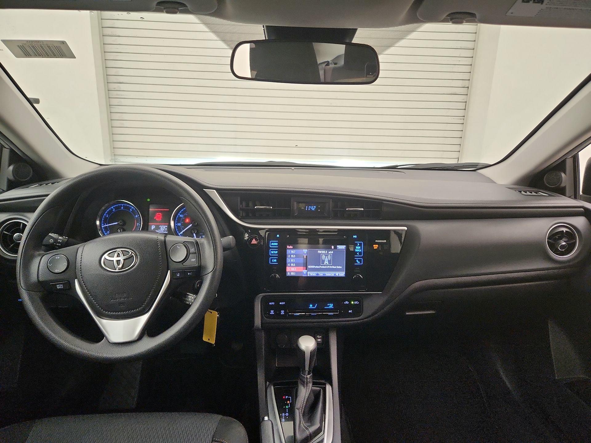 Thumbnail: 2017 Toyota Corolla - 9