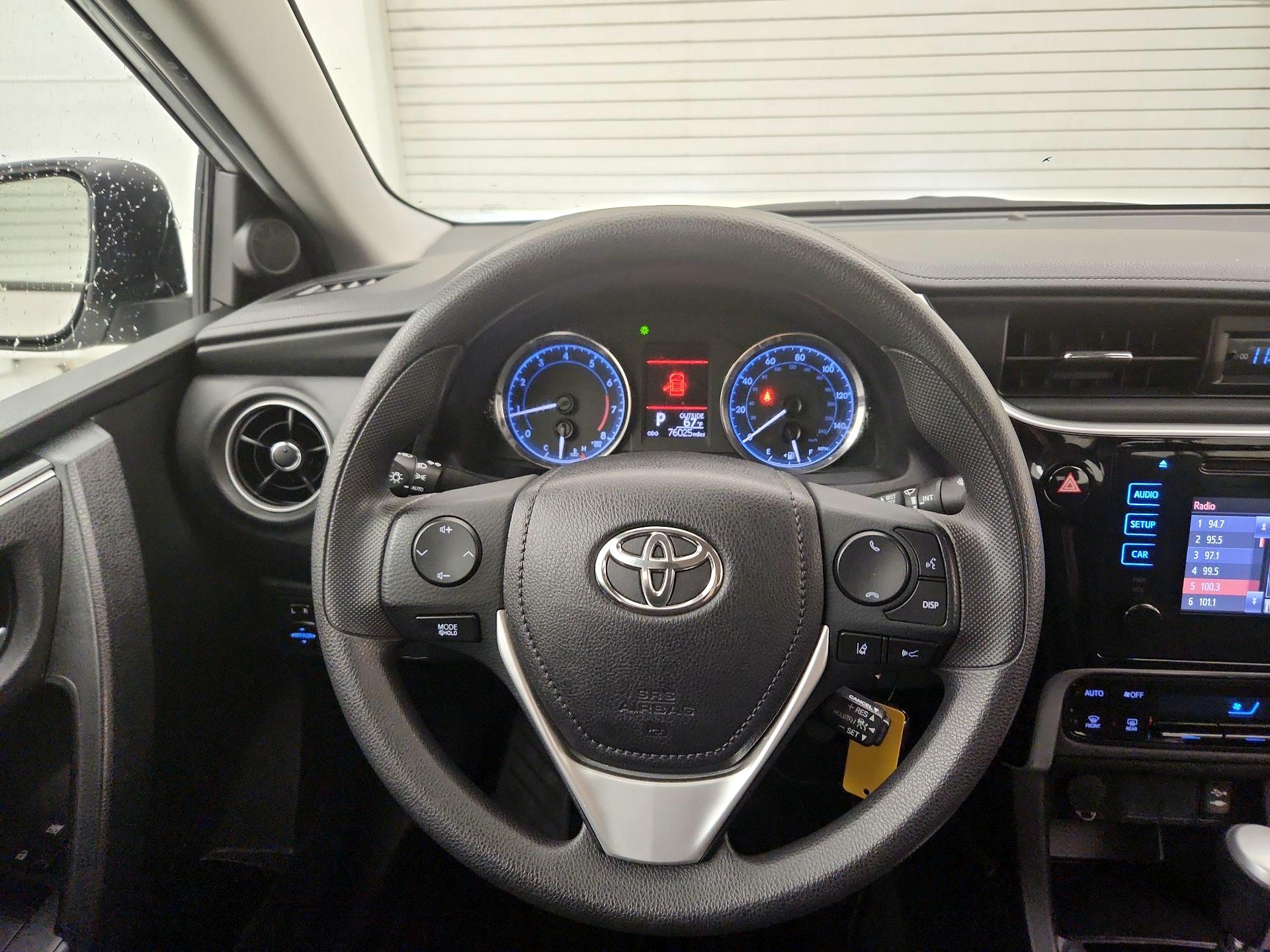 Thumbnail: 2017 Toyota Corolla - 10