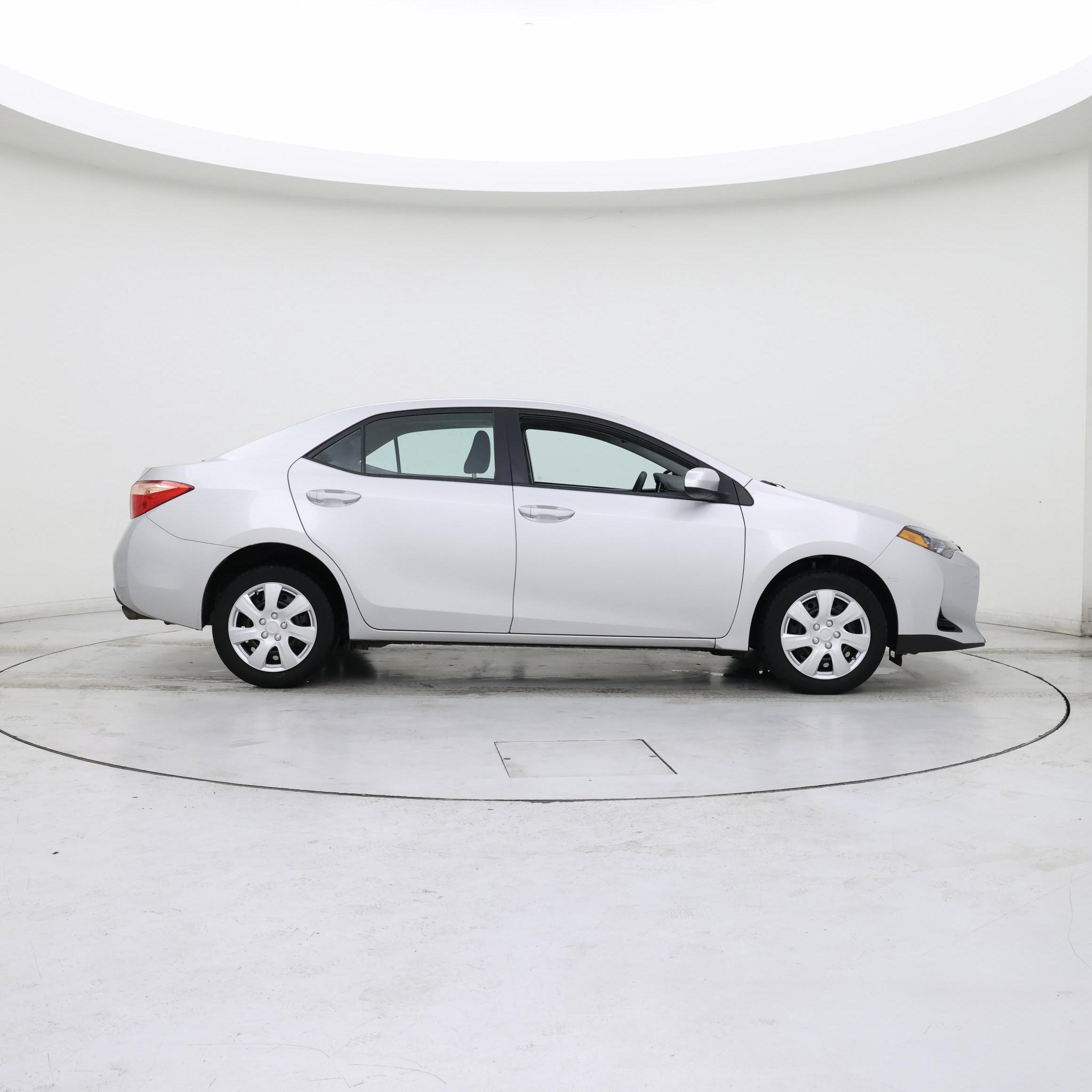 Thumbnail: 2017 Toyota Corolla - 7