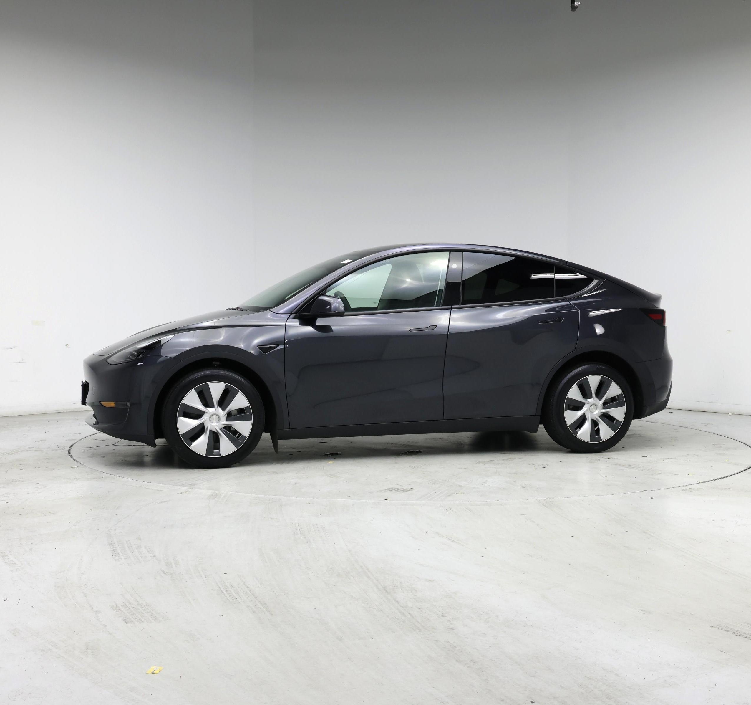 Thumbnail: 2024 Tesla Model Y - 3