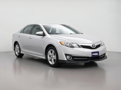 Silver 2014 Toyota Camry SE