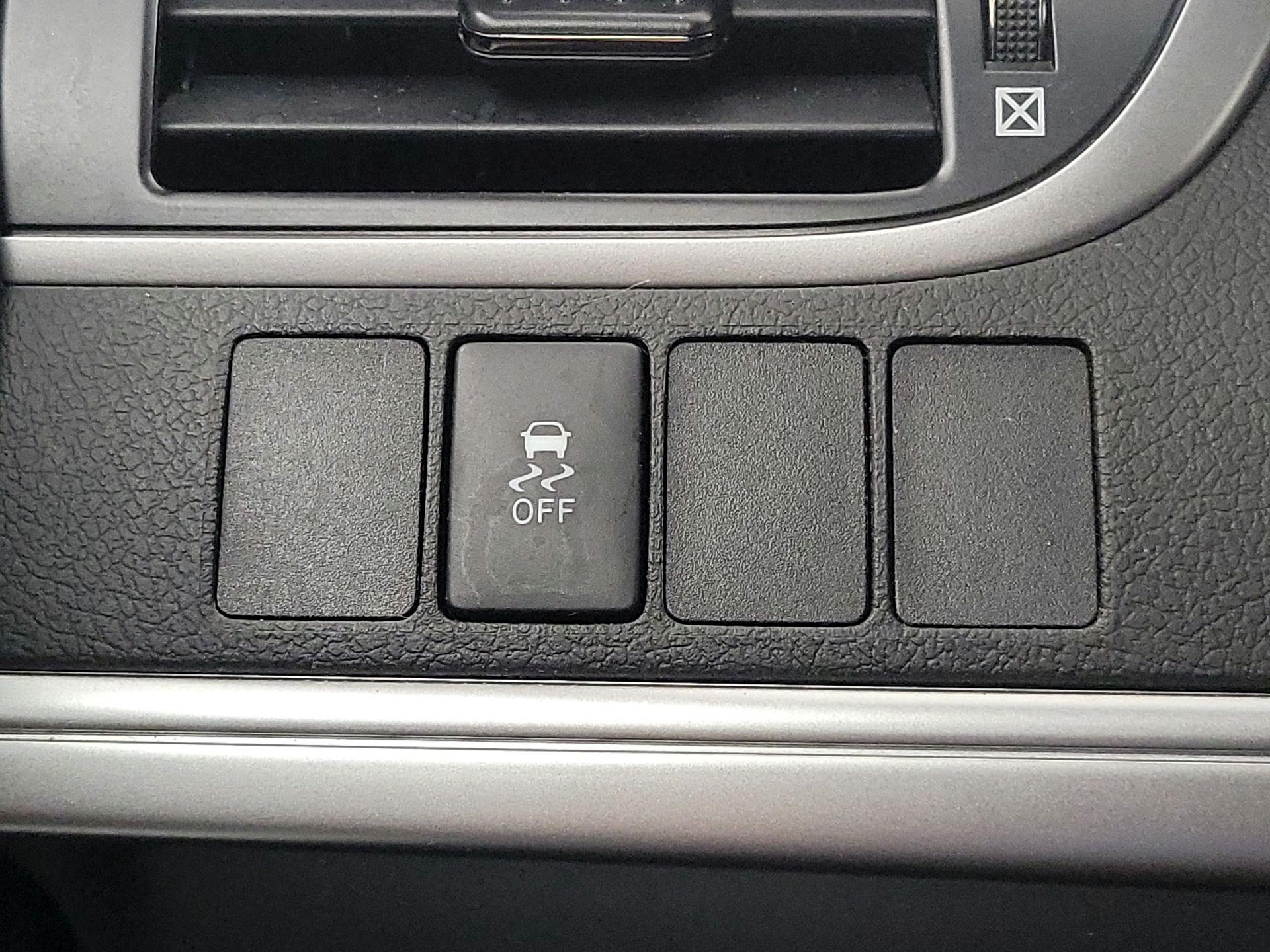 Thumbnail: 2014 Toyota Camry - 13
