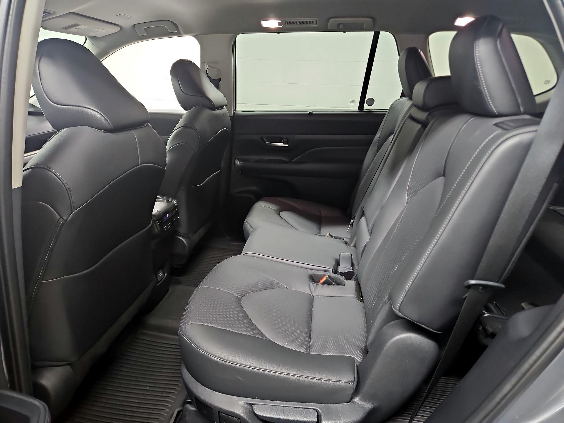Thumbnail: 2025 Toyota Grand Highlander - 19