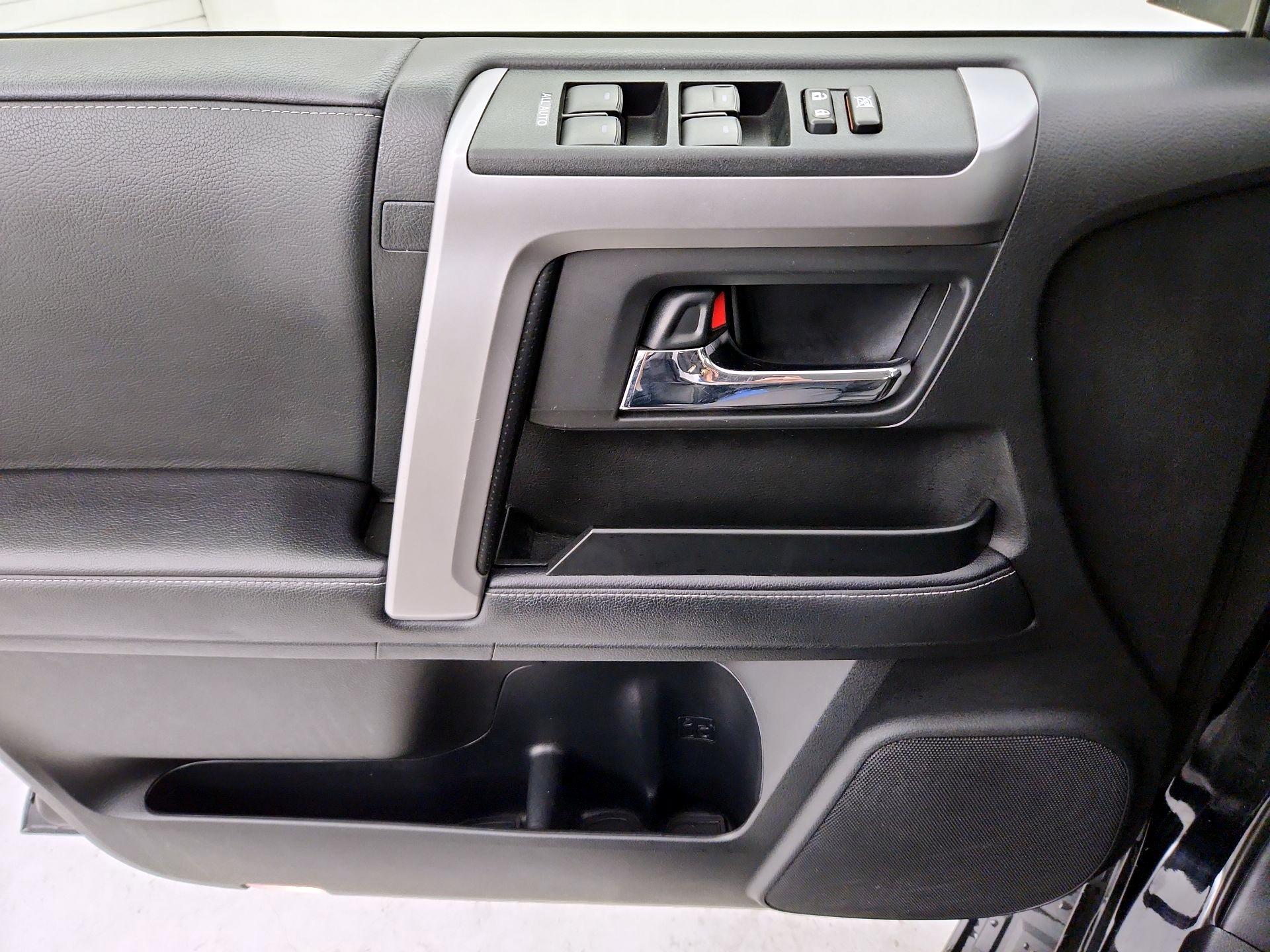 Thumbnail: 2021 Toyota 4Runner - 12