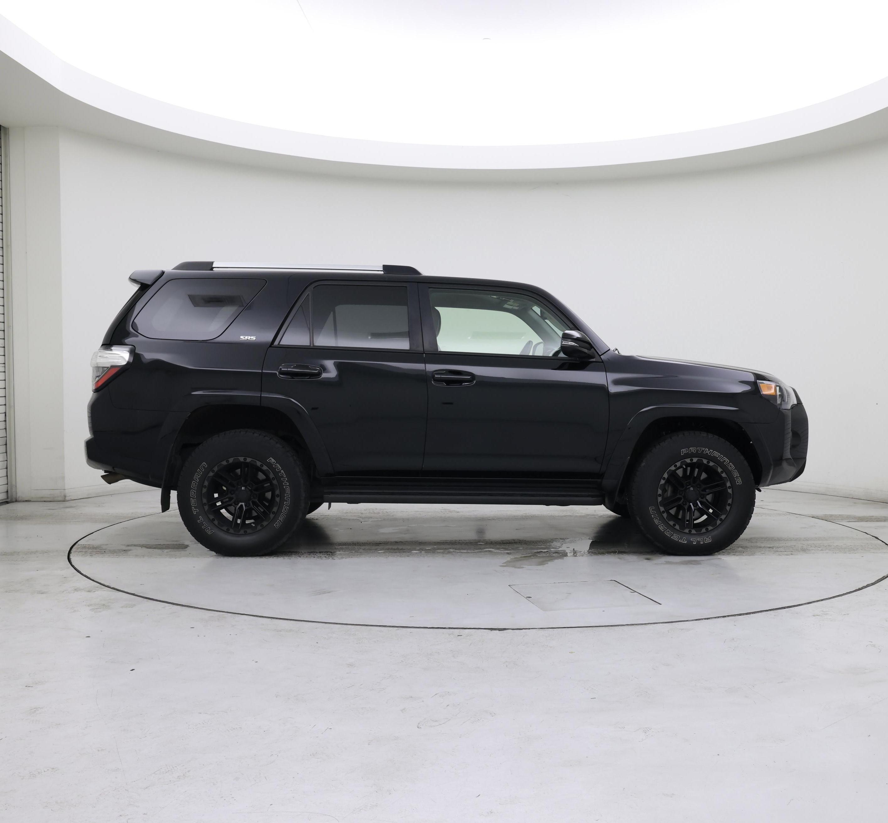Thumbnail: 2021 Toyota 4Runner - 7