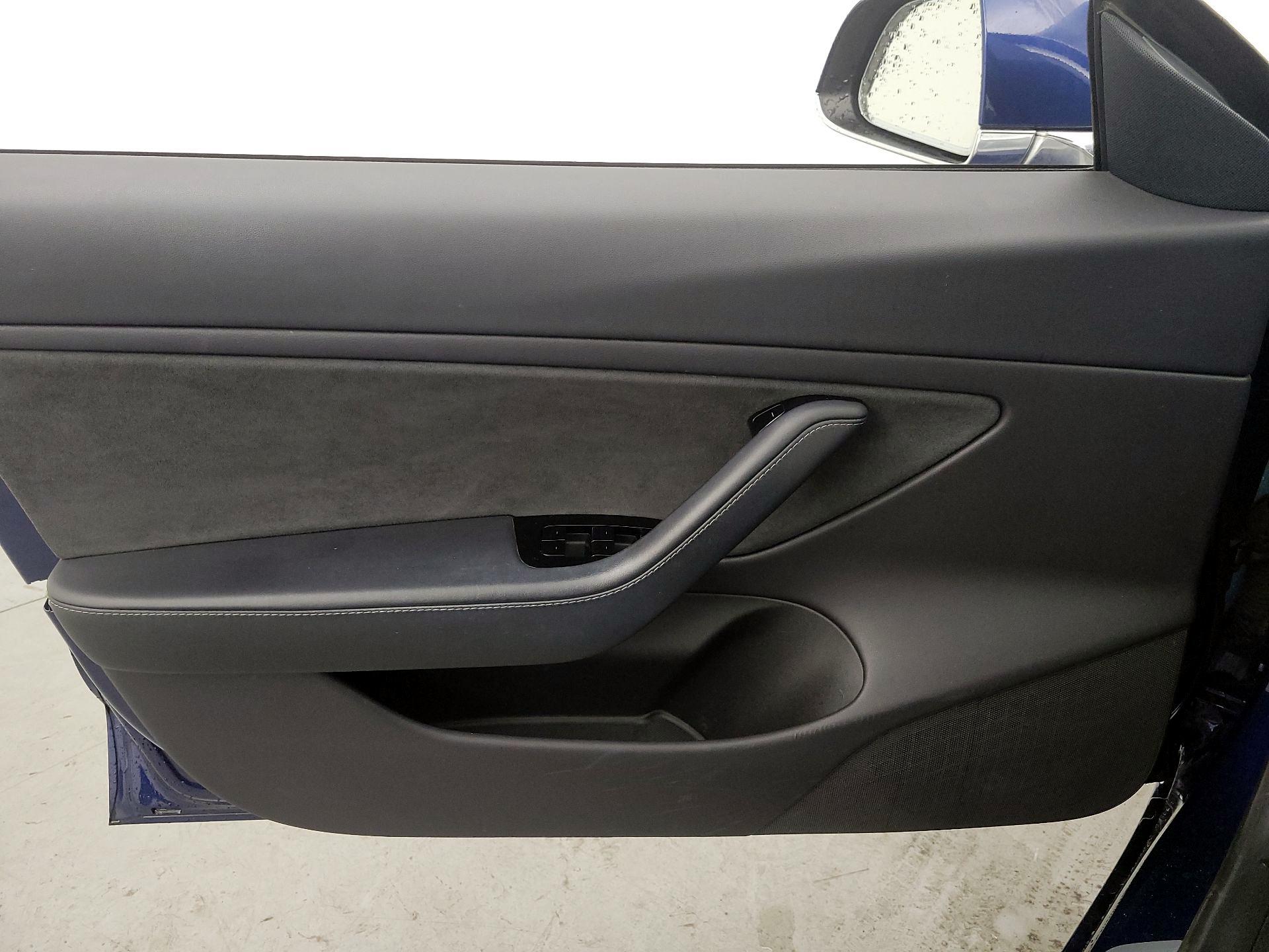 Thumbnail: 2019 Tesla Model 3 - 12
