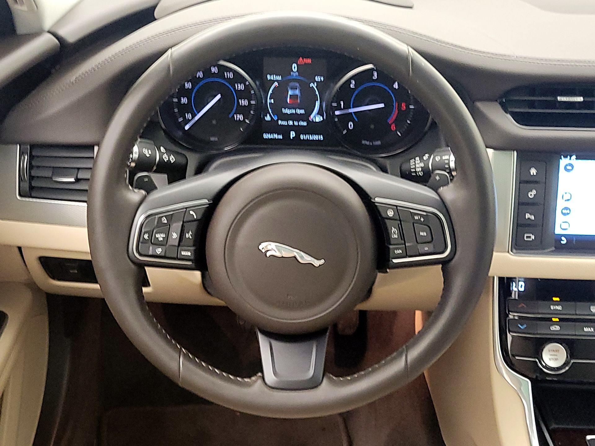 Thumbnail: 2017 Jaguar XF - 10