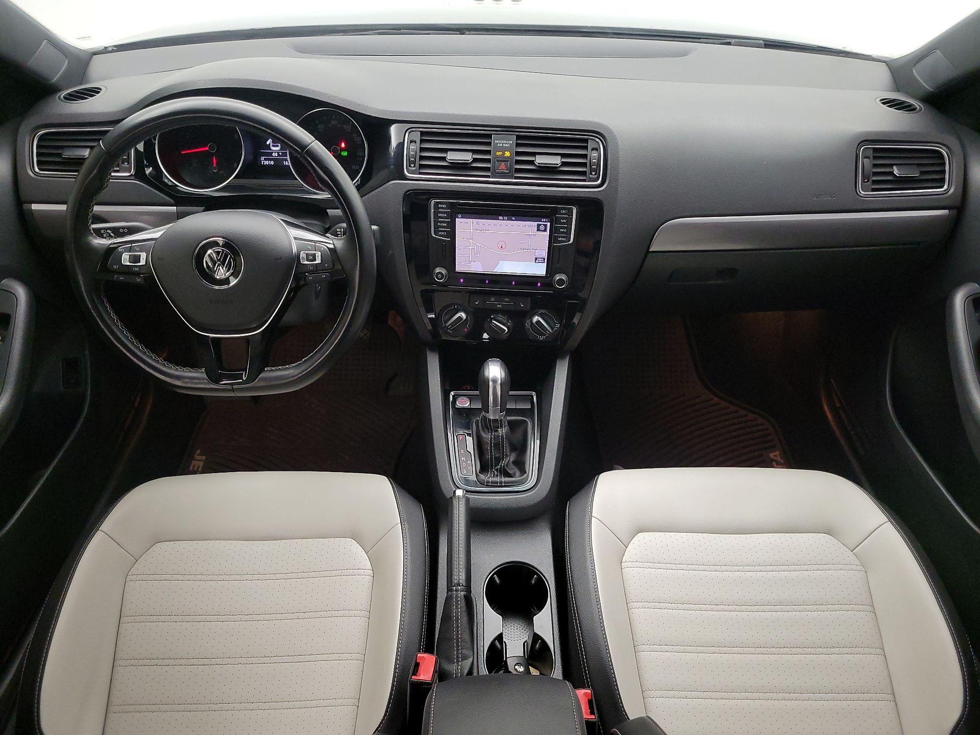 Thumbnail: 2016 Volkswagen Jetta - 9