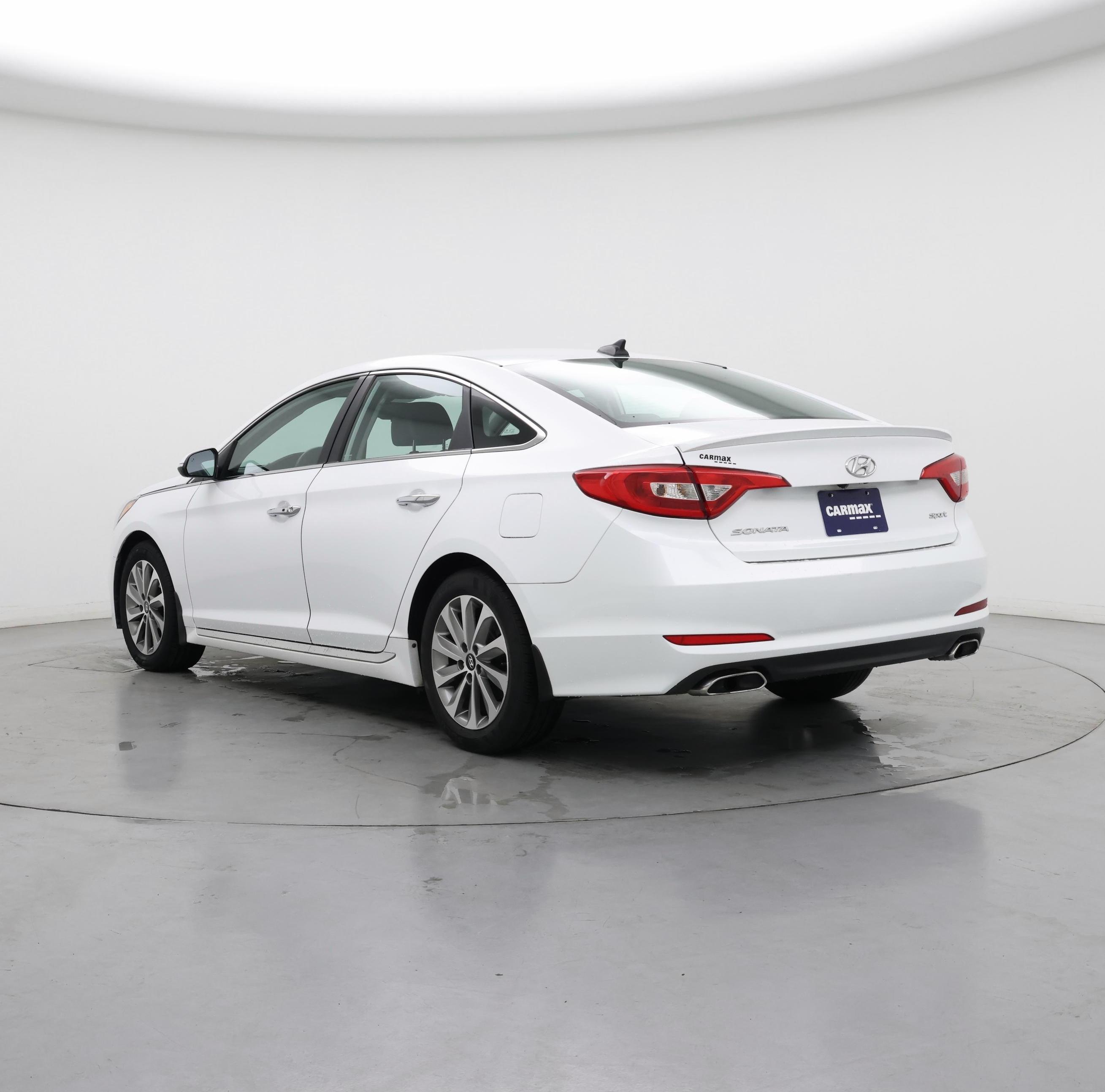 Thumbnail: 2016 Hyundai Sonata - 2
