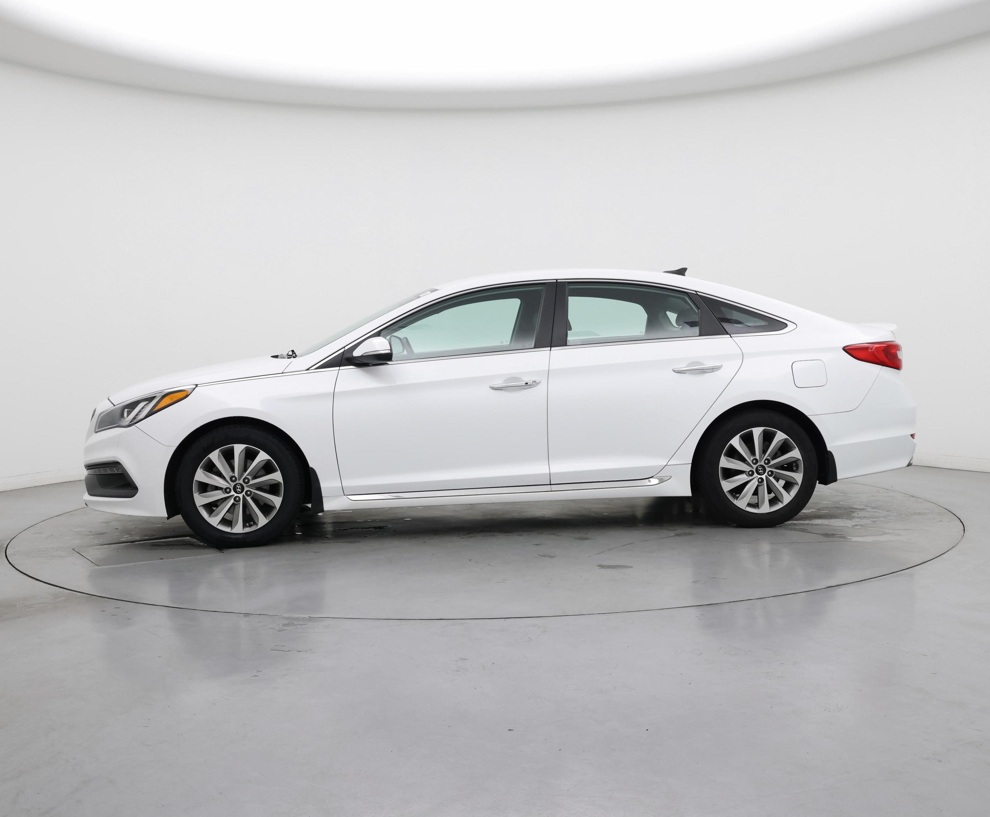 Thumbnail: 2016 Hyundai Sonata - 3