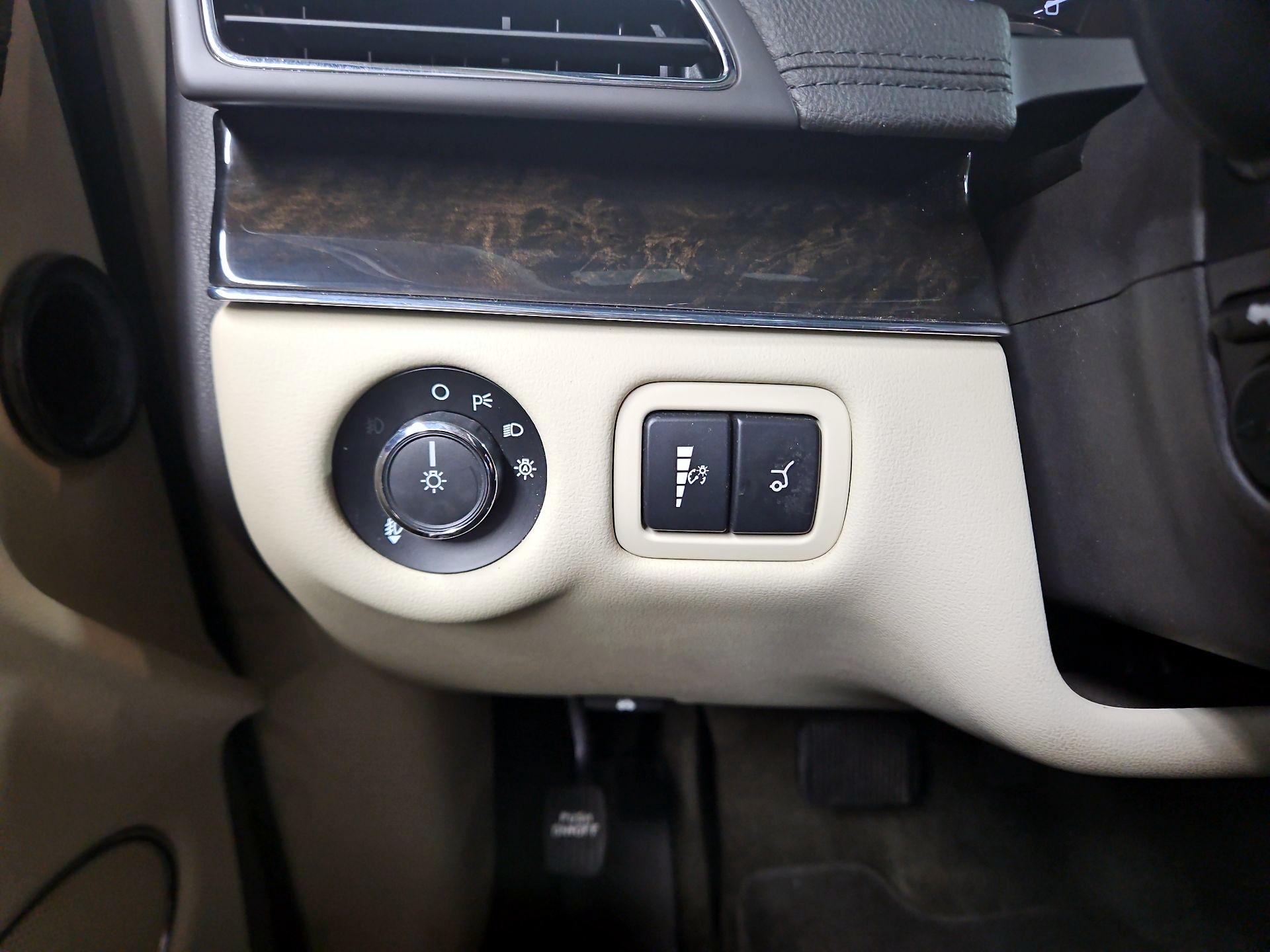 Thumbnail: 2016 Lincoln MKT - 13