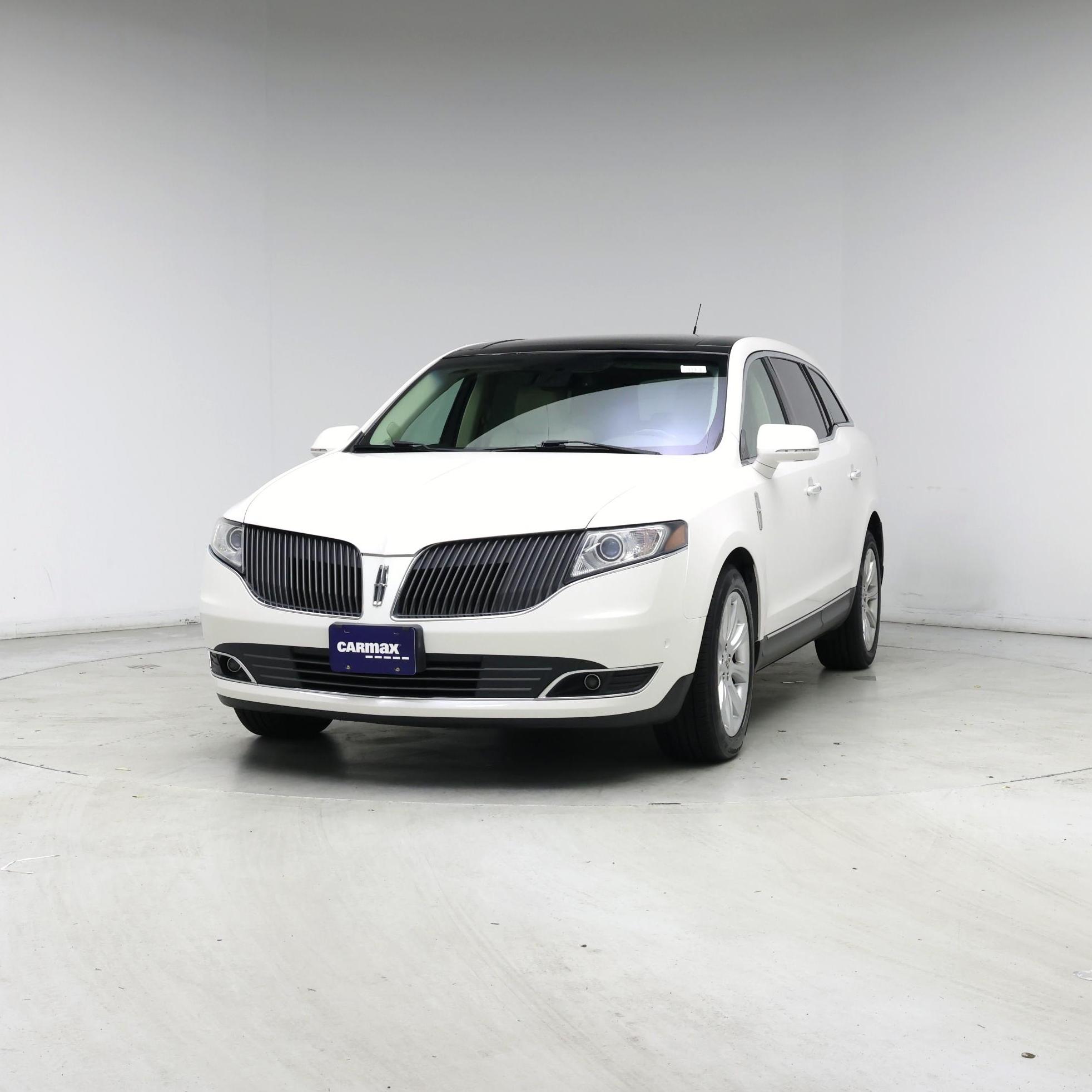 Thumbnail: 2016 Lincoln MKT - 4
