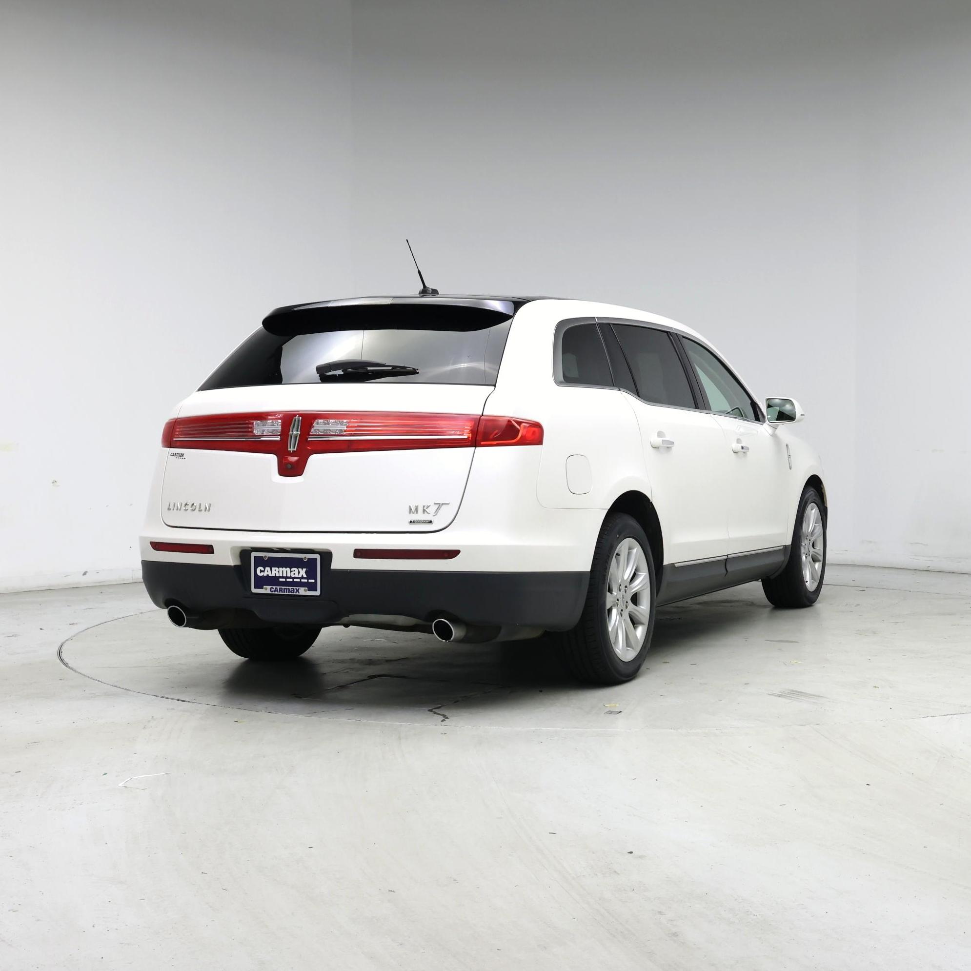 Thumbnail: 2016 Lincoln MKT - 8