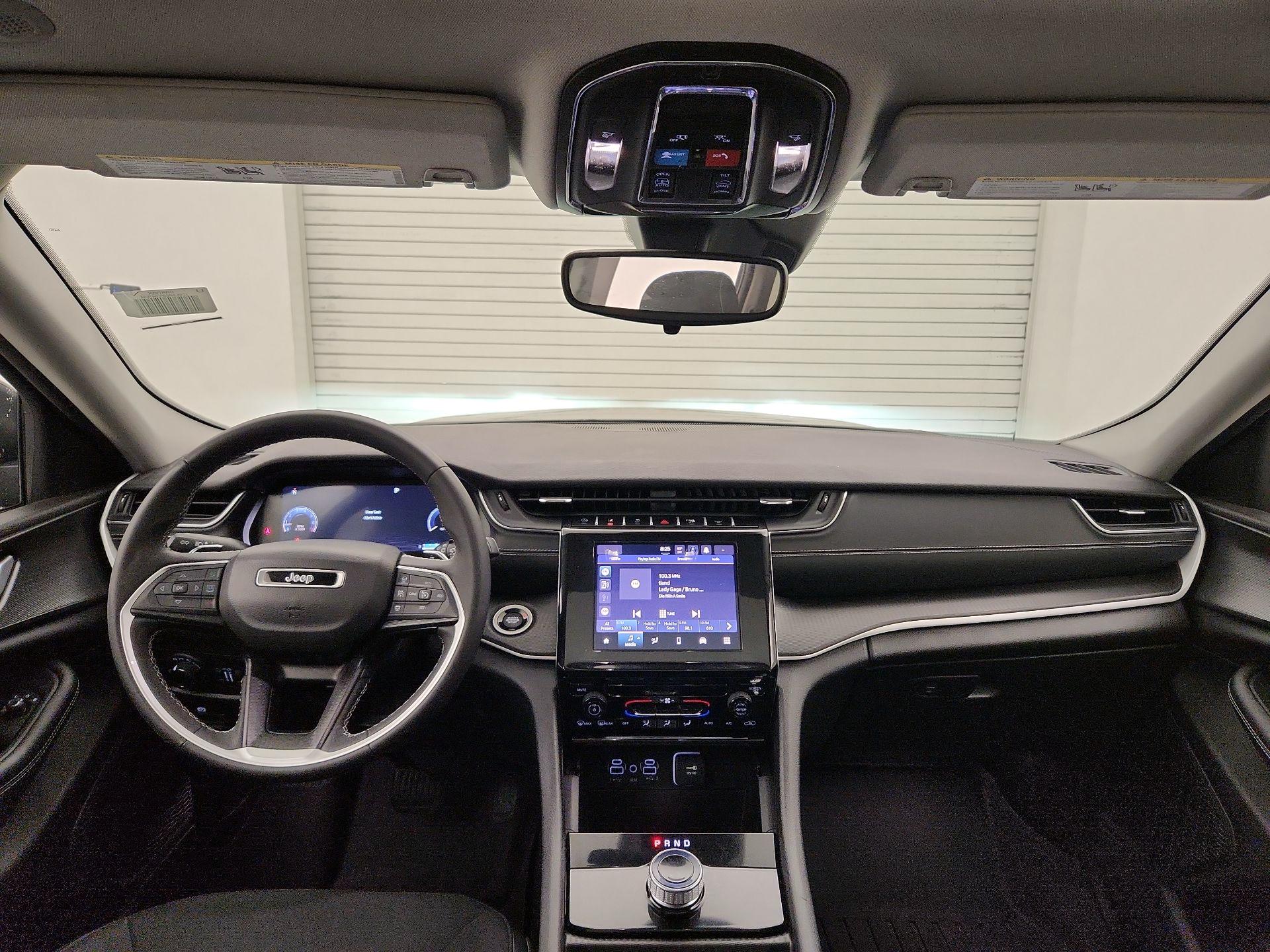 Thumbnail: 2023 Jeep Grand Cherokee - 9