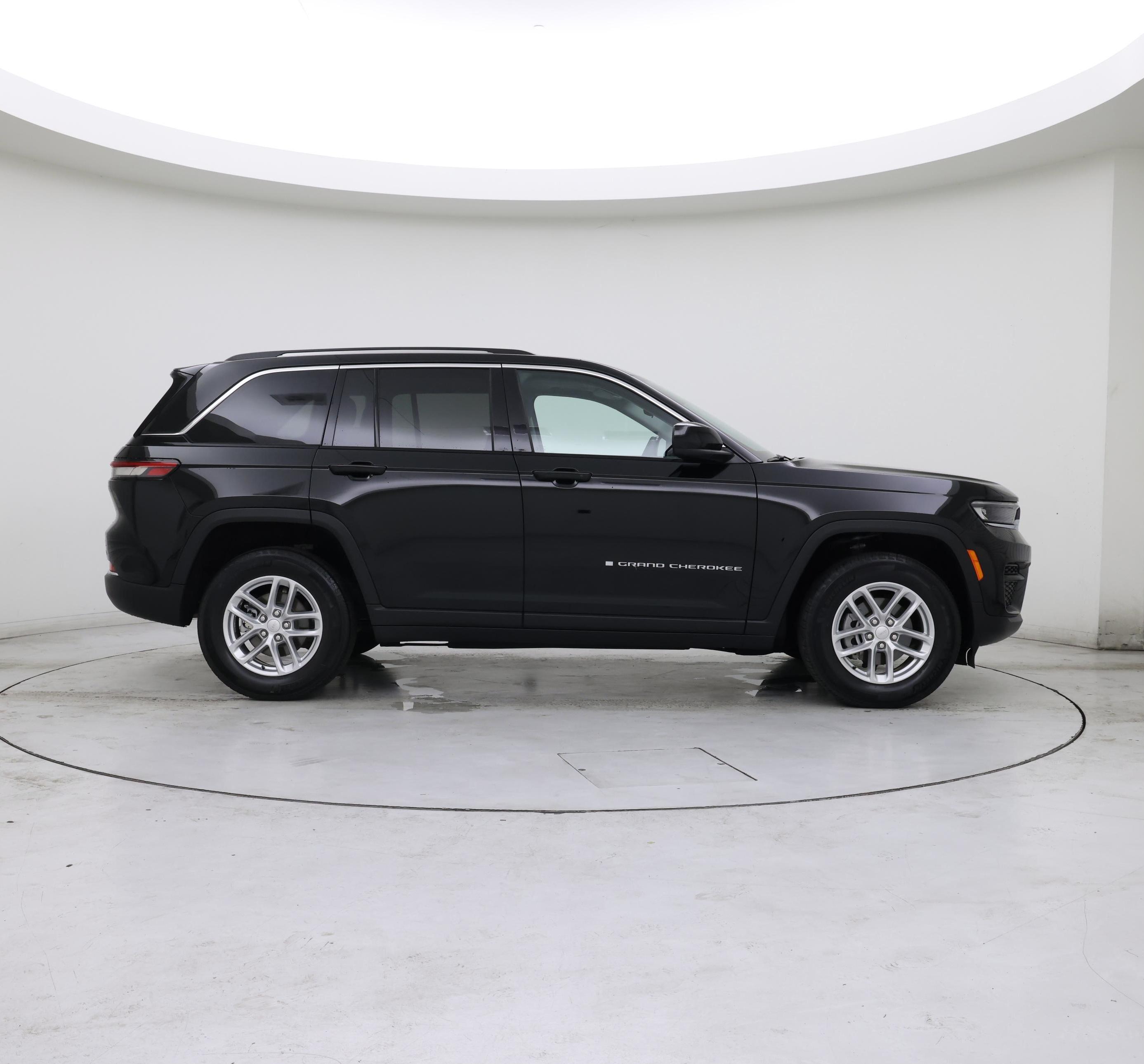Thumbnail: 2023 Jeep Grand Cherokee - 7