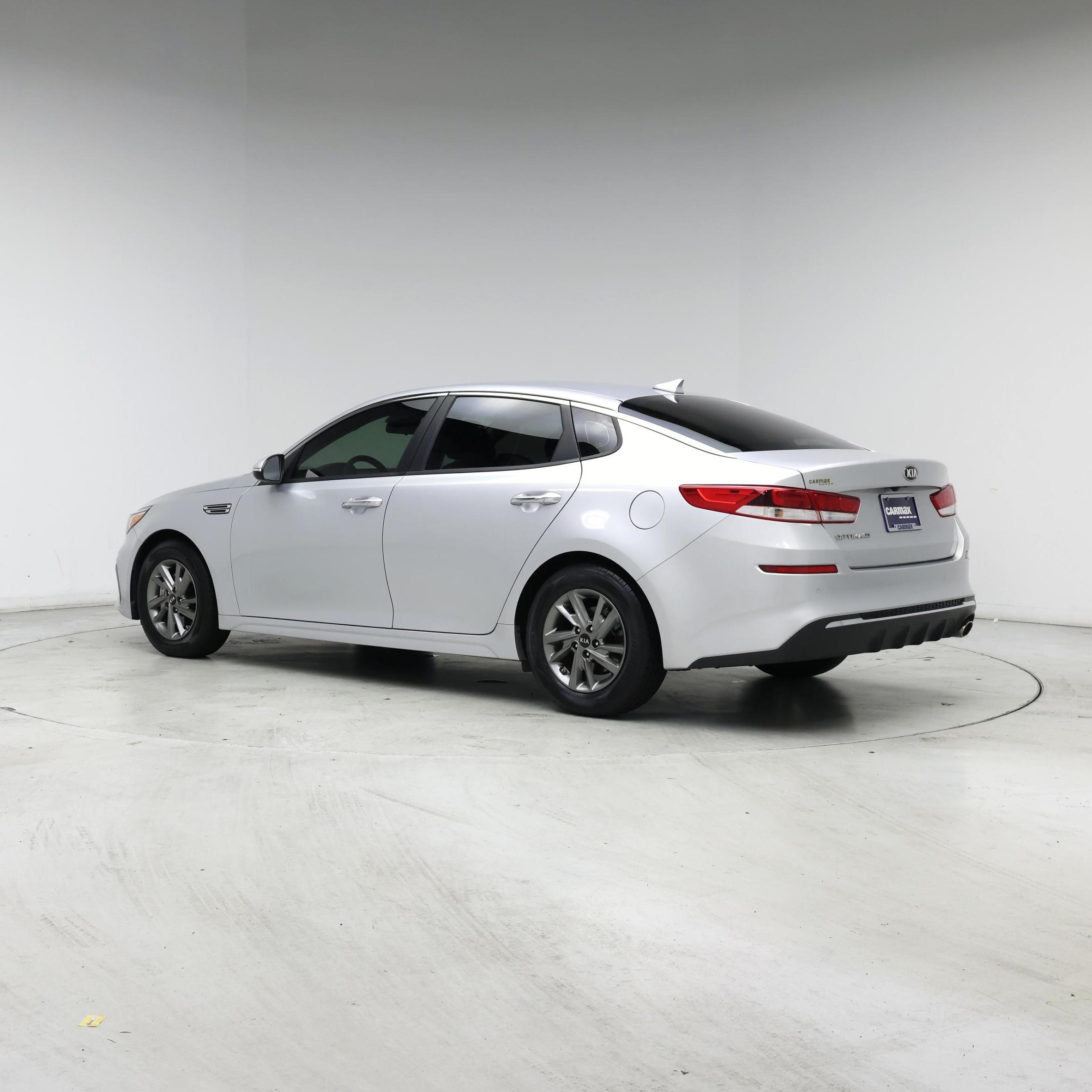 Thumbnail: 2019 Kia Optima - 2