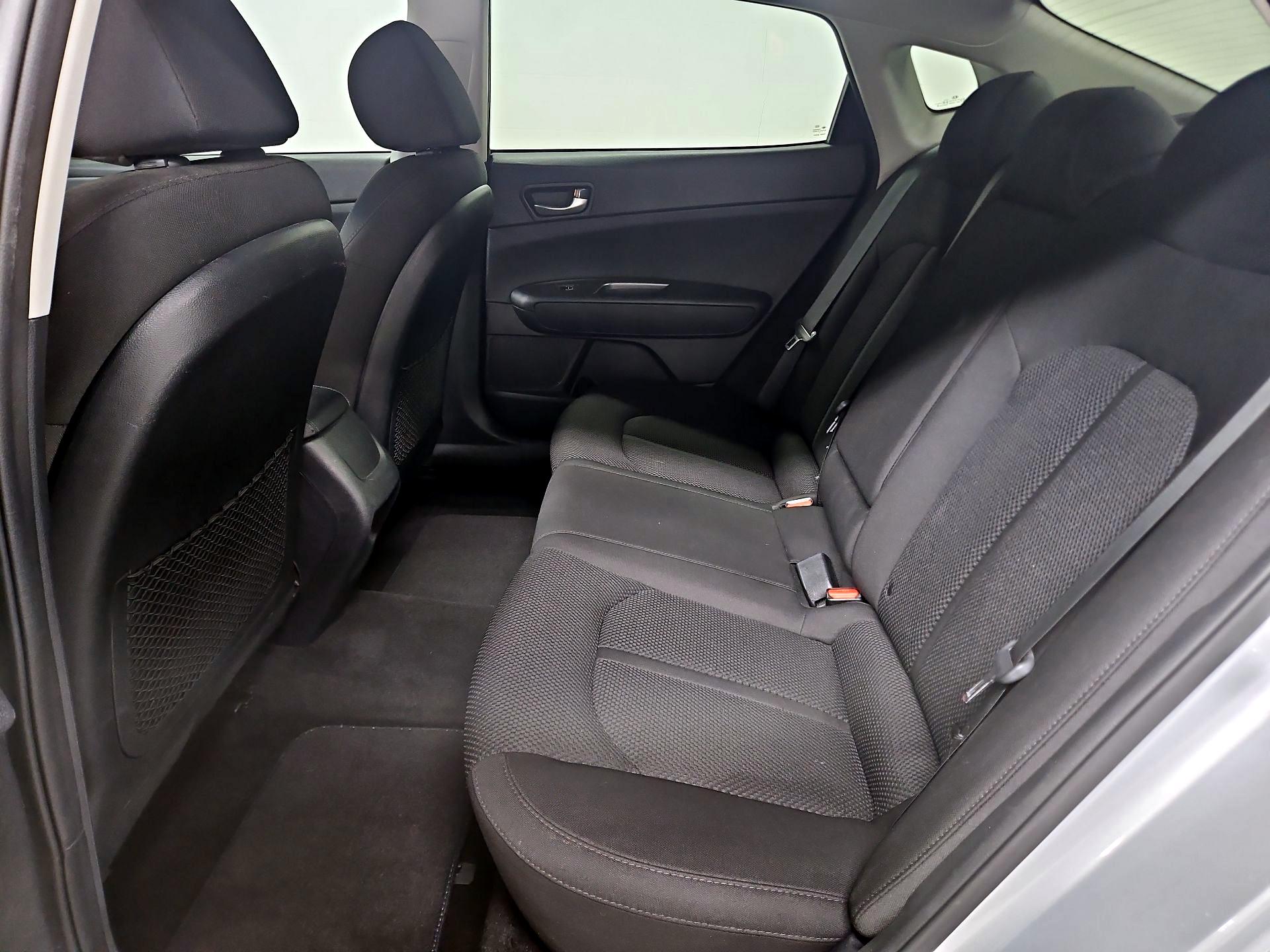 Thumbnail: 2019 Kia Optima - 19