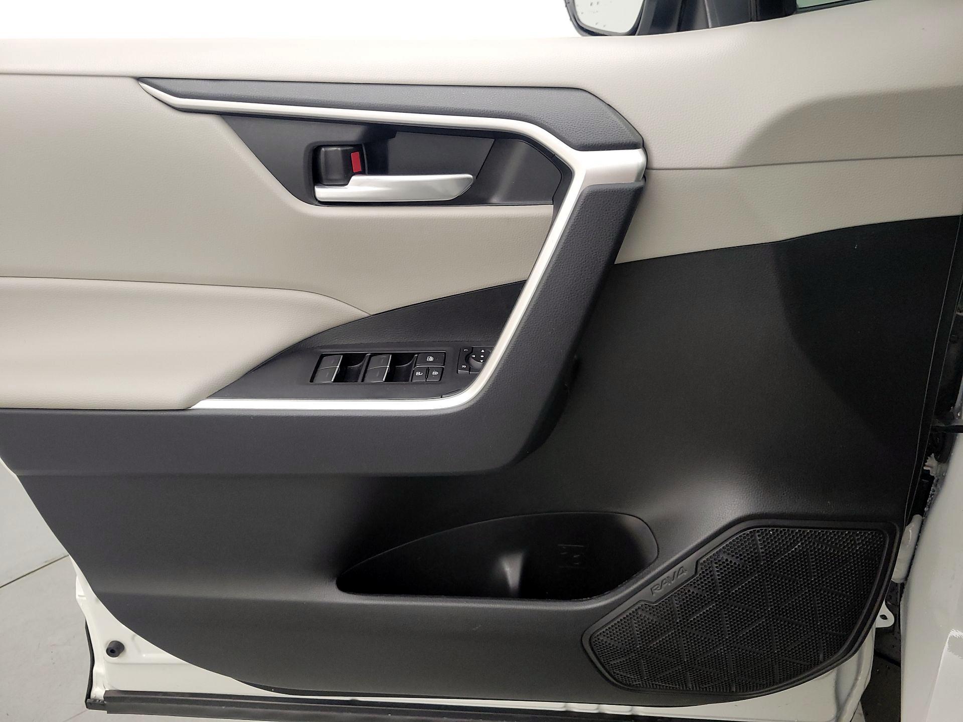 Thumbnail: 2023 Toyota RAV4 - 12