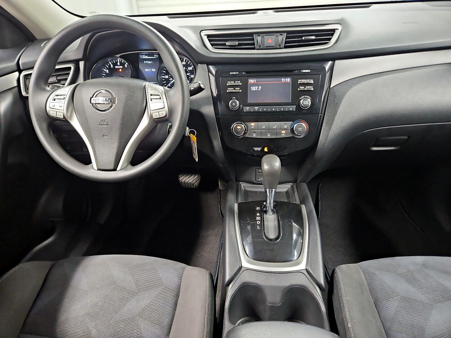 Thumbnail: 2015 Nissan Rogue - 9
