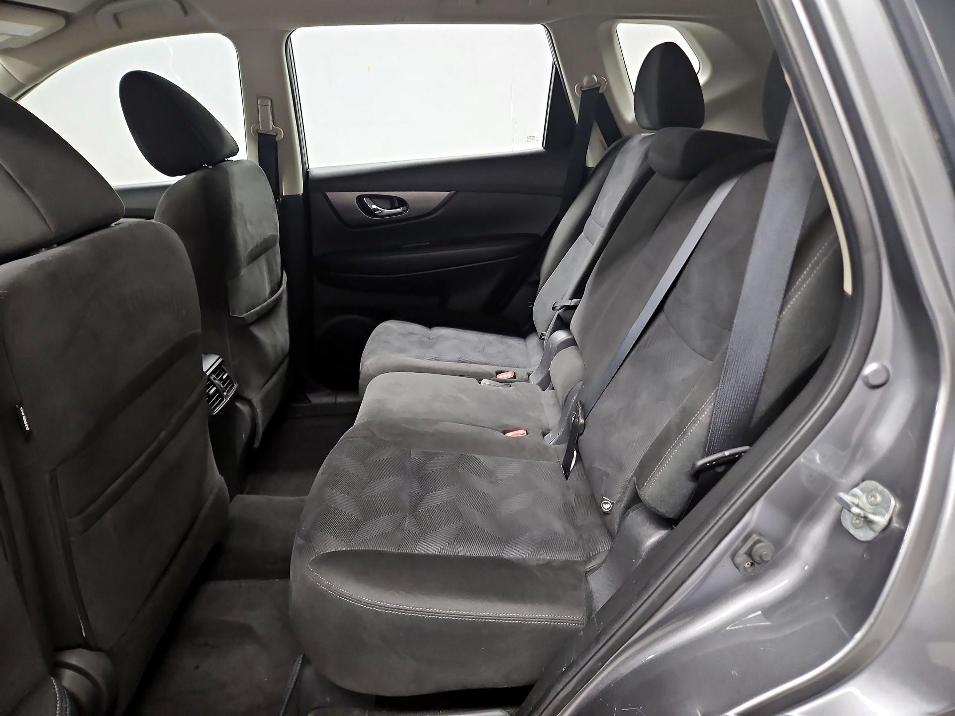 Thumbnail: 2015 Nissan Rogue - 19