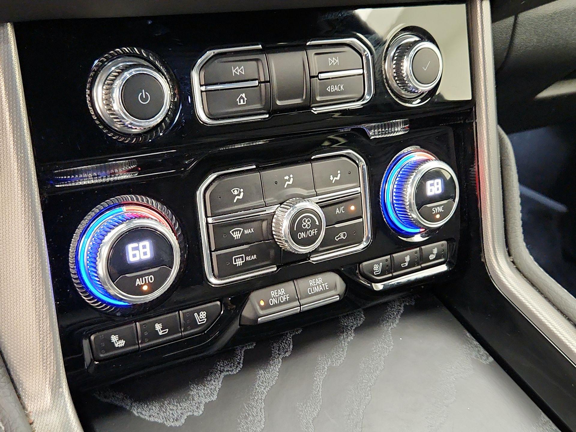 Thumbnail: 2023 GMC Yukon XL - 16