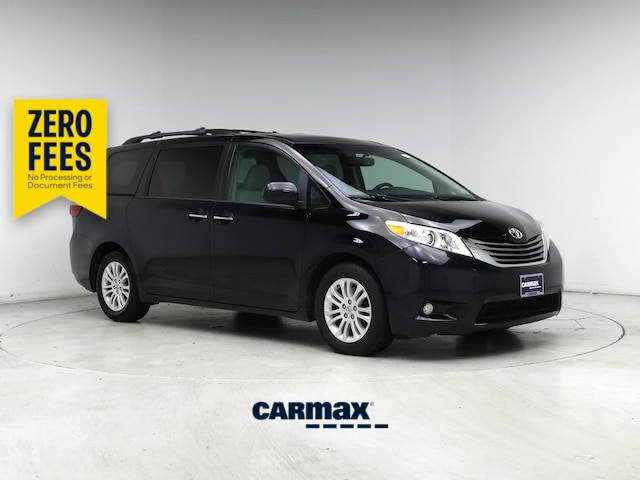 Black 2017 Toyota Sienna XLE 7-Passenger Auto Access Seat FWD Minivan Front-Wheel Drive Automatic