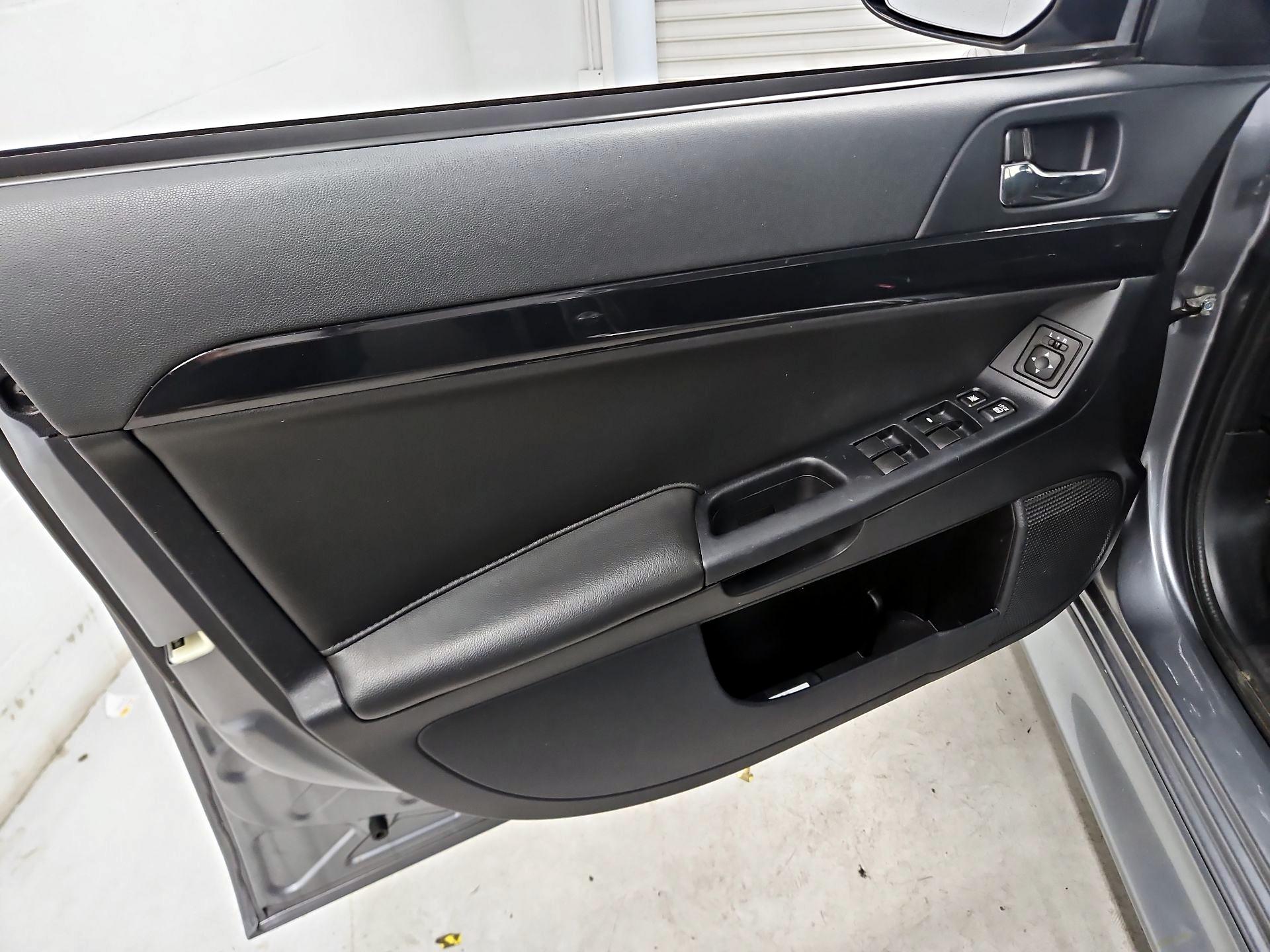 Thumbnail: 2016 Mitsubishi Lancer - 12